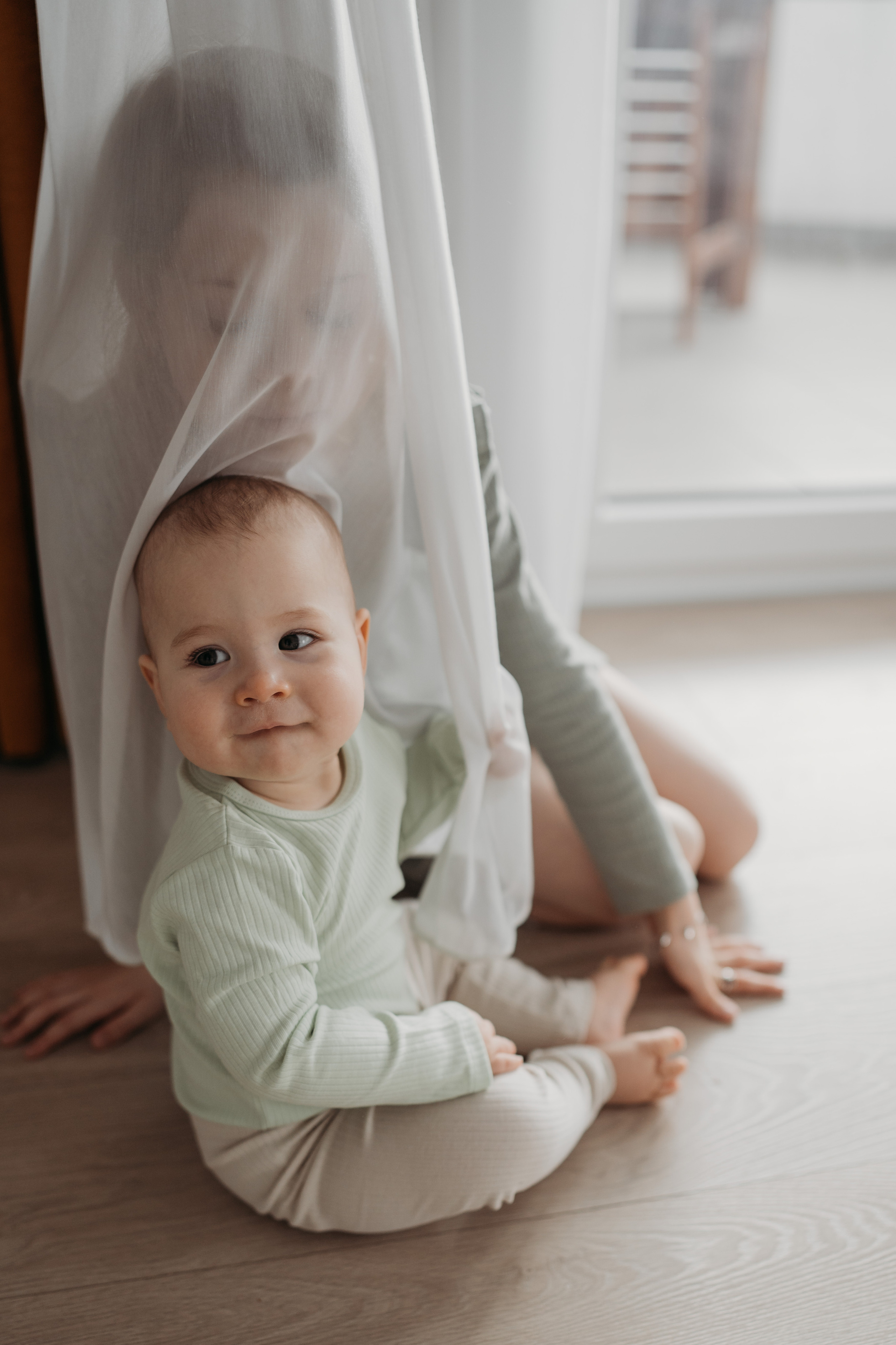 Настя, Саша, Даня и их родители. Фотограф новорожденных и детей первого года Евгения Михалькевич