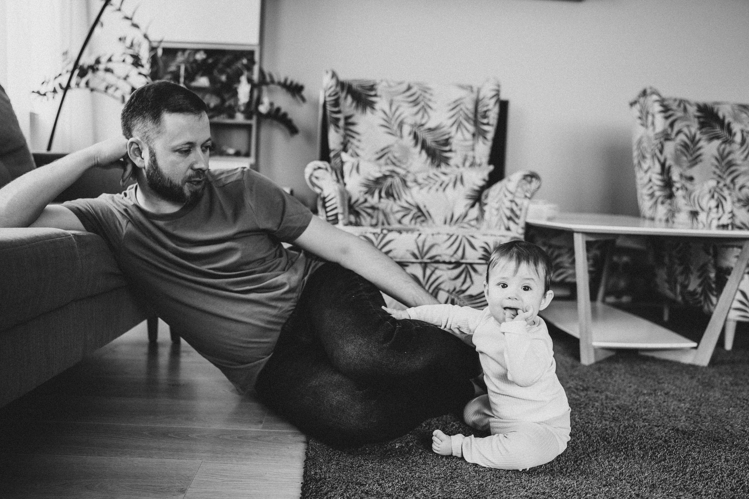 Настя, Саша, Даня и их родители. Фотограф новорожденных и детей первого года Евгения Михалькевич