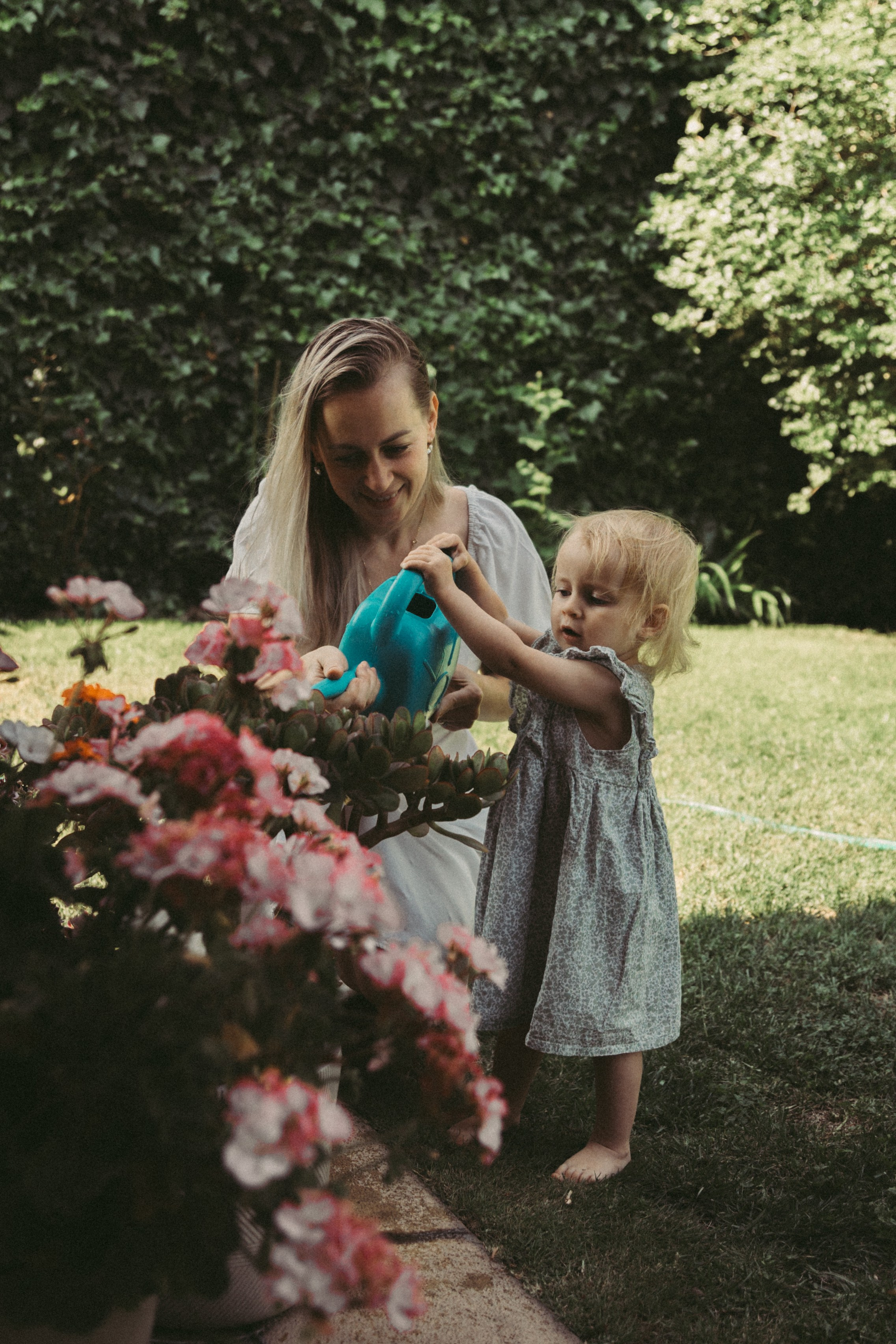 Sesión de fotos familiar en casa — Momentos reales y acogedores. Photographer in Santiago, Chile Anna Almazova