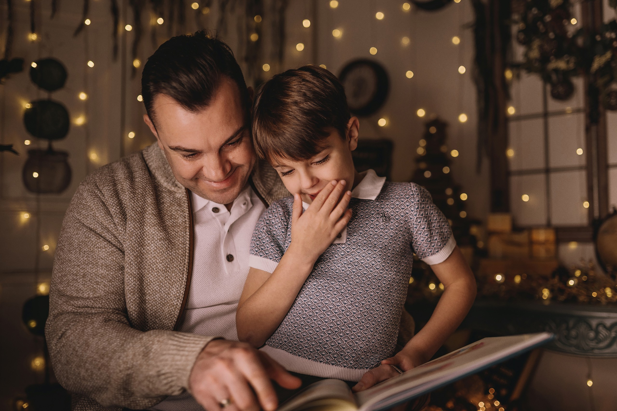 11.28.2025 Christmas Photoshoot. Wedding family event photographer in Chicago Nick Yushevich