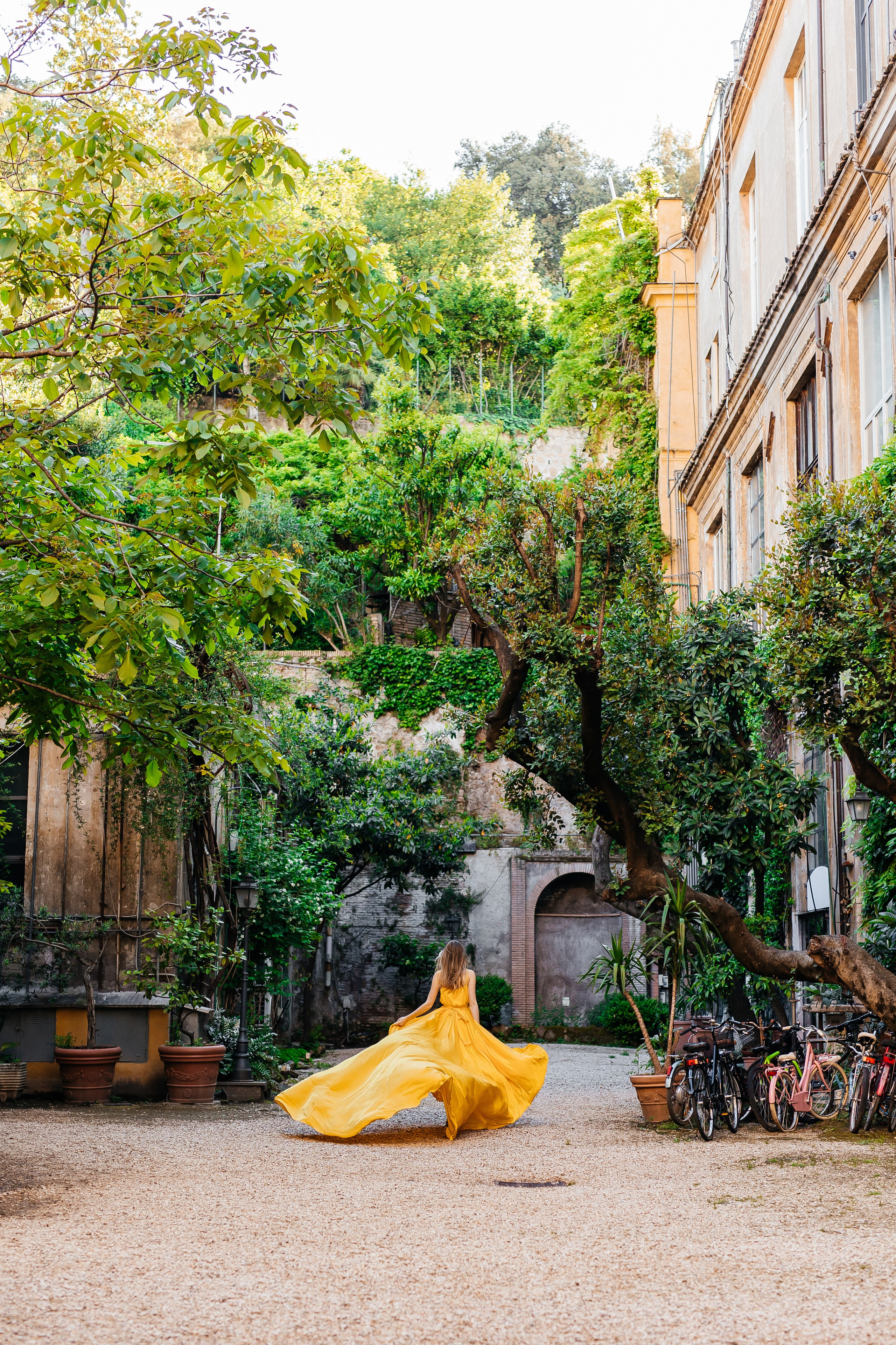 All roads lead to Rome. Irum.foto