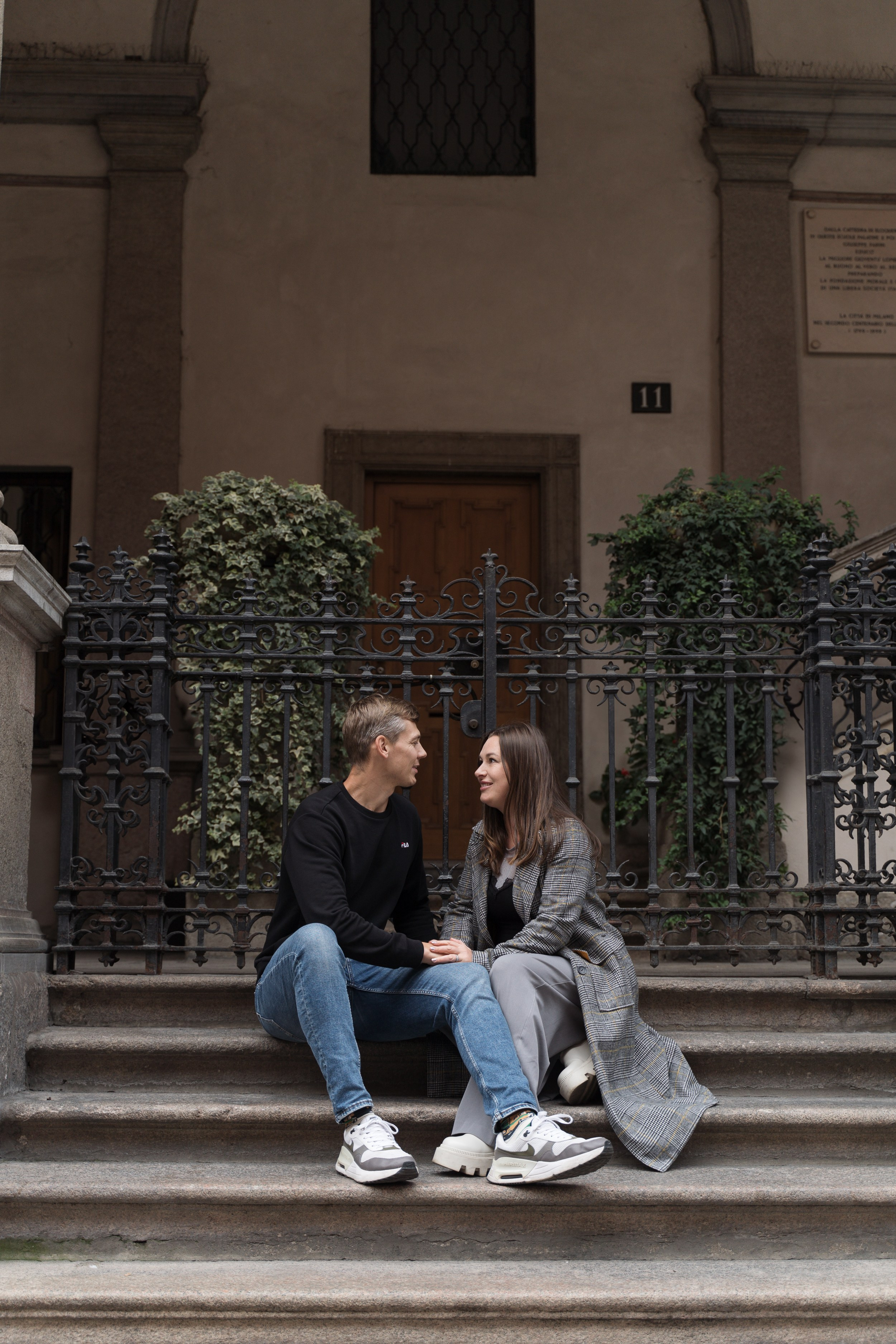 Winter Photo Walk in Milan. Proposal Photographer in Lake Como