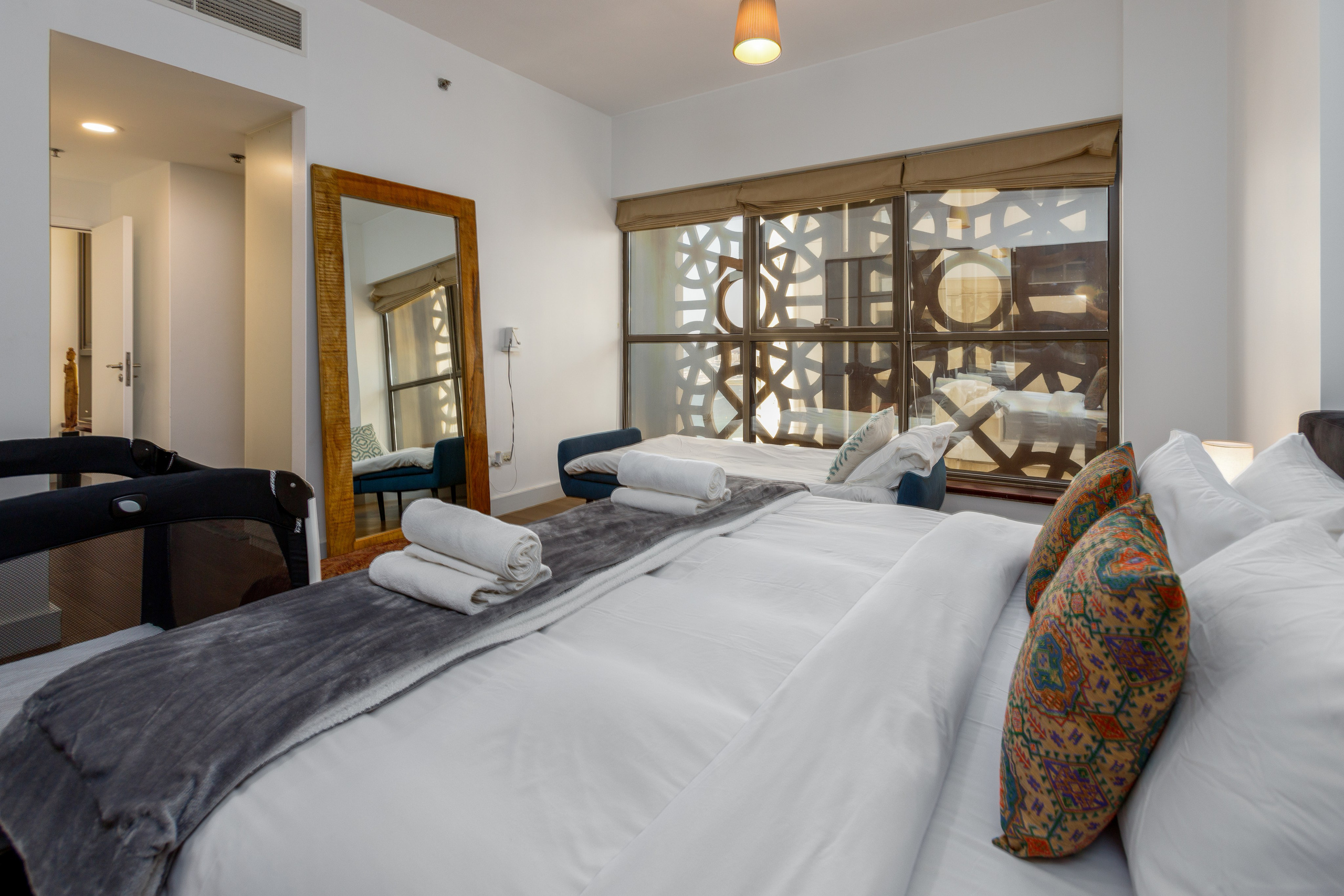 Shams, Jumeirah Beach Residence. Samy Mar Boy │Portrait, Automotive and Real Estate Photographer