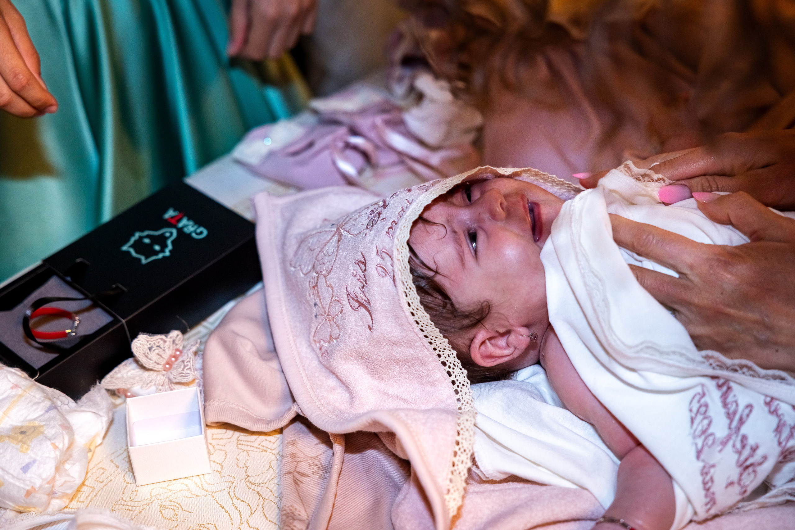 Iris Stefania. Moments By Gub