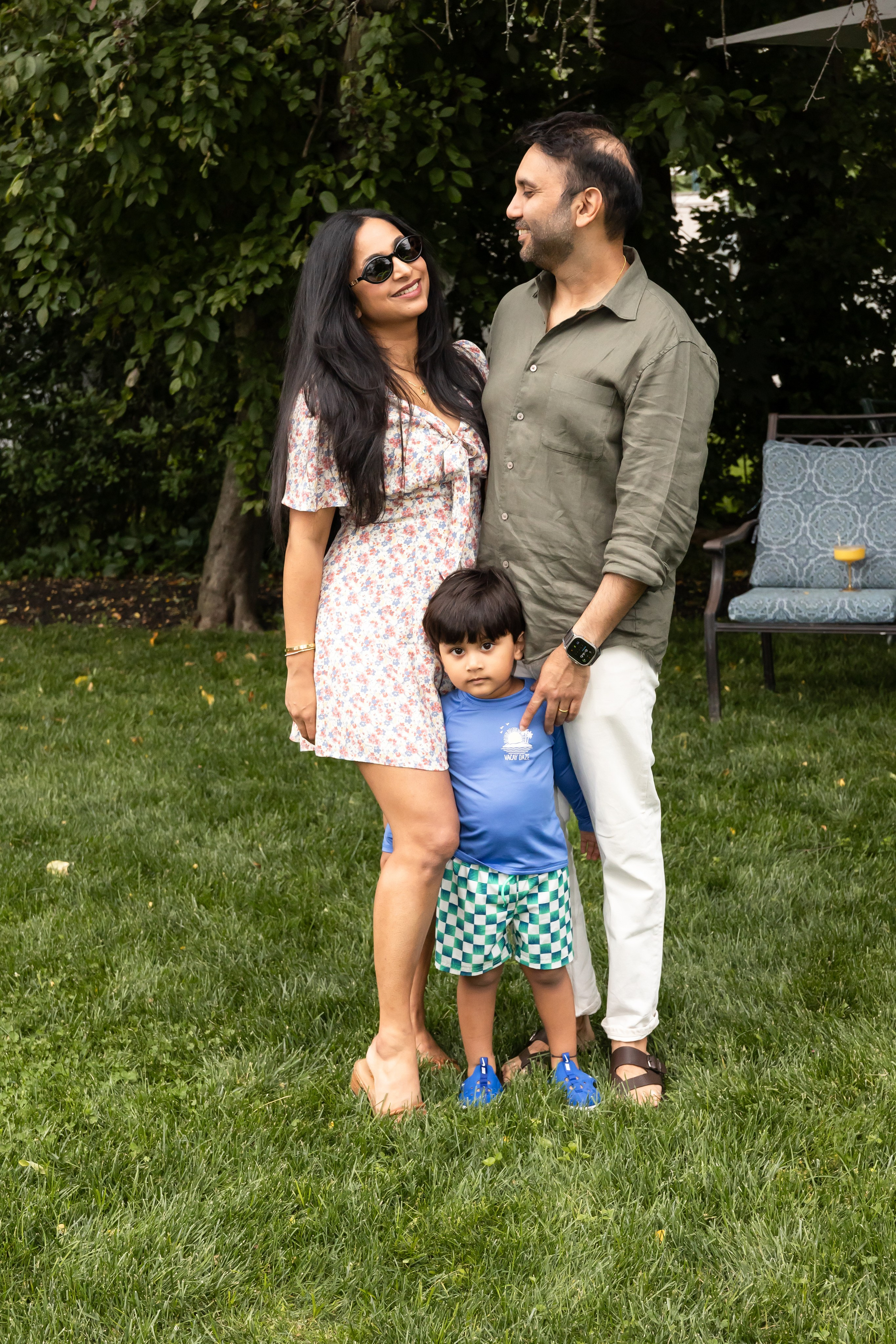 Family children's party in the backyard. Family, lifestyle, and commercial photography in New York and New Jersey