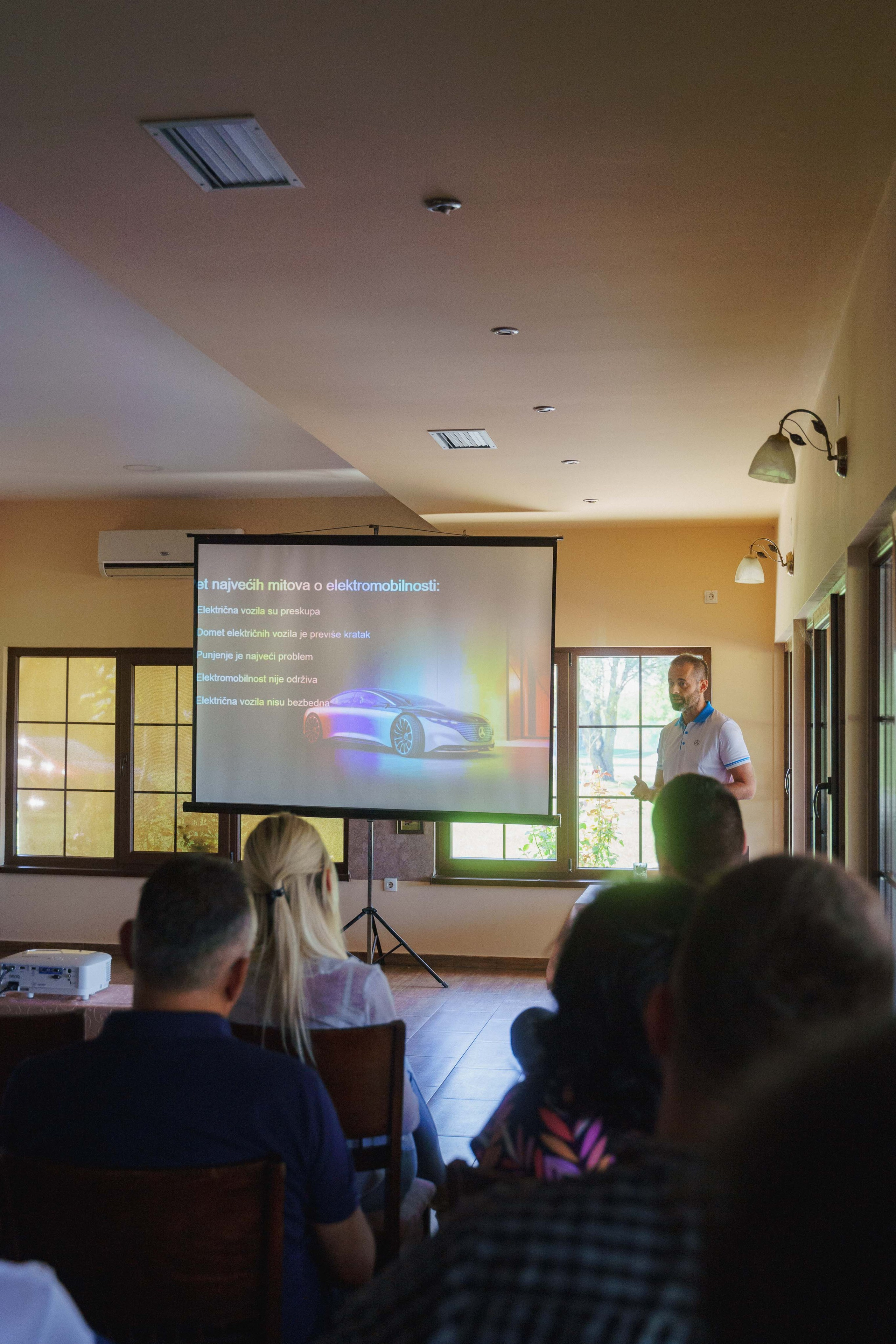 Auto kuca Mikom EV event. Жуков Студио