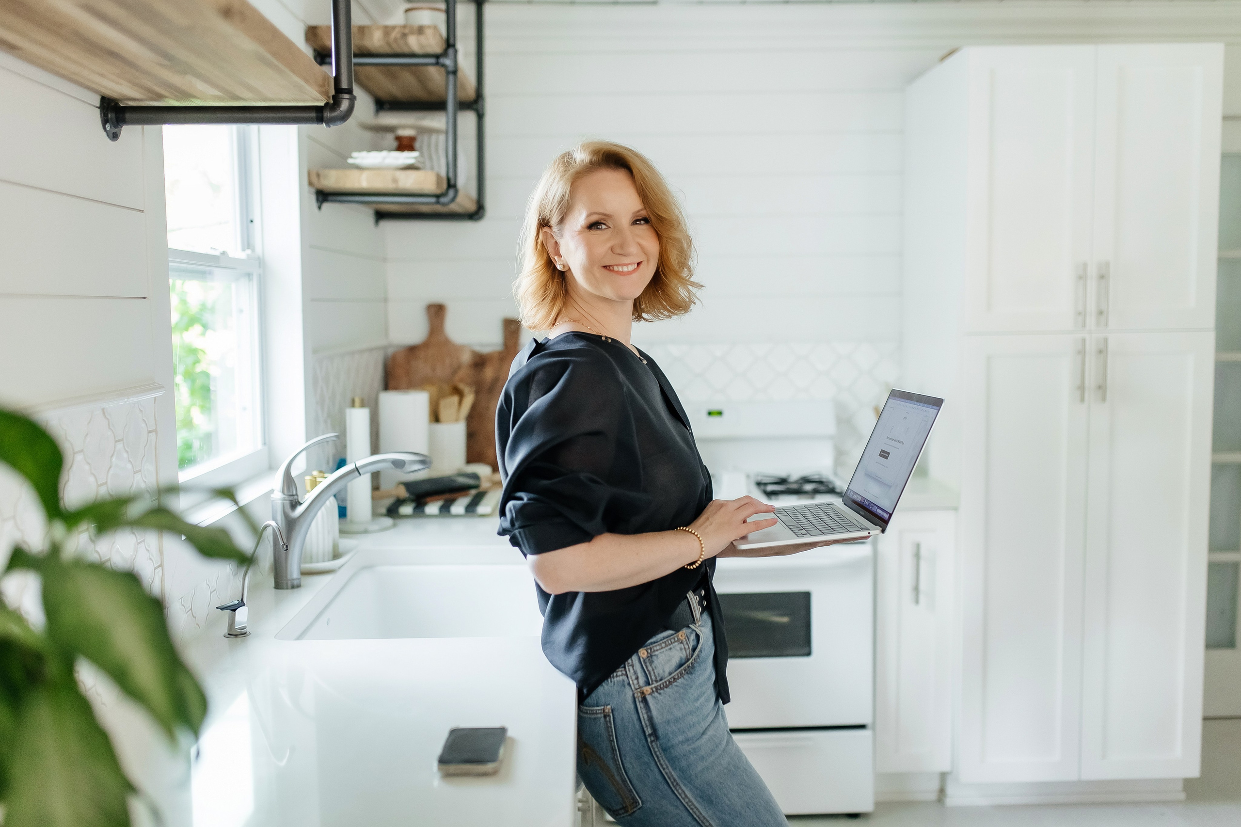 Marina Ecommerce Marketing. Family and Event photographer in Homestead and Miami areas of Florida