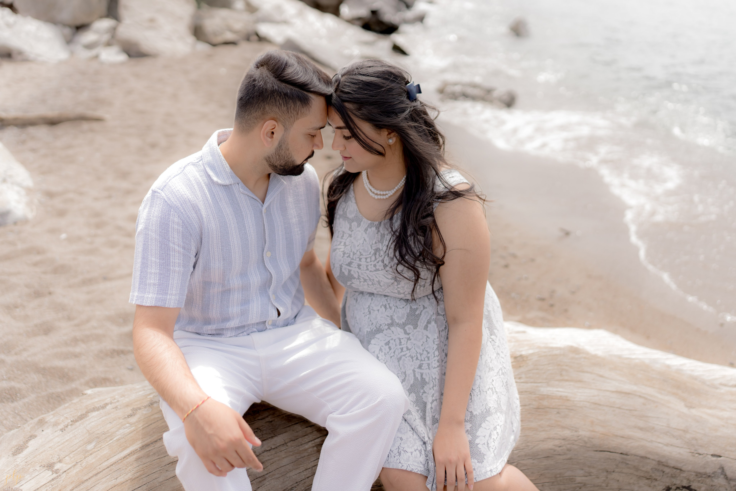 Dhairya and Krupali. Wedding Photographers and Filmmakers