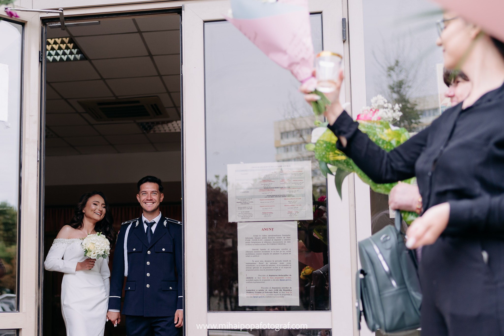 Fotograf Cununie Civilă în București - Mihai Popa Fotograf. Fotograf Nuntă & Botez București - Mihai Popa | Dincolo de oameni, imortalizez emoții!