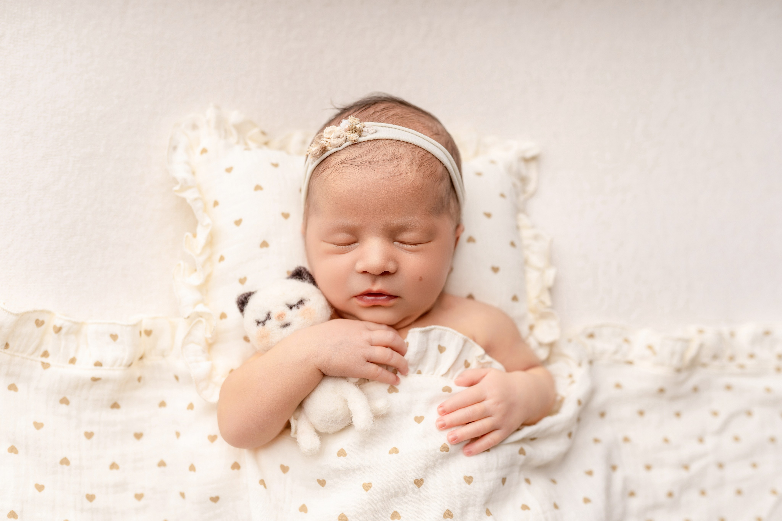 Esu Aleksandra naujagimių ir kudikių fotografė iš Vilniaus