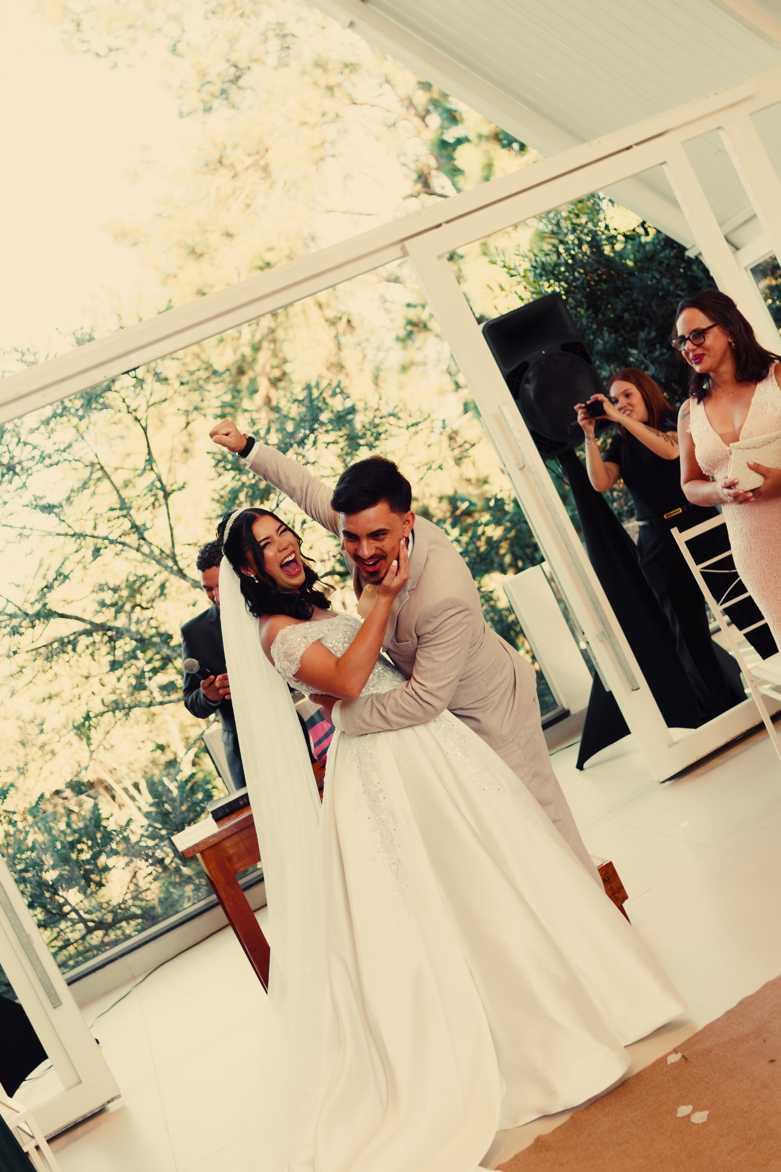 Mirela e Kelvin. Foto e vídeo para casamentos