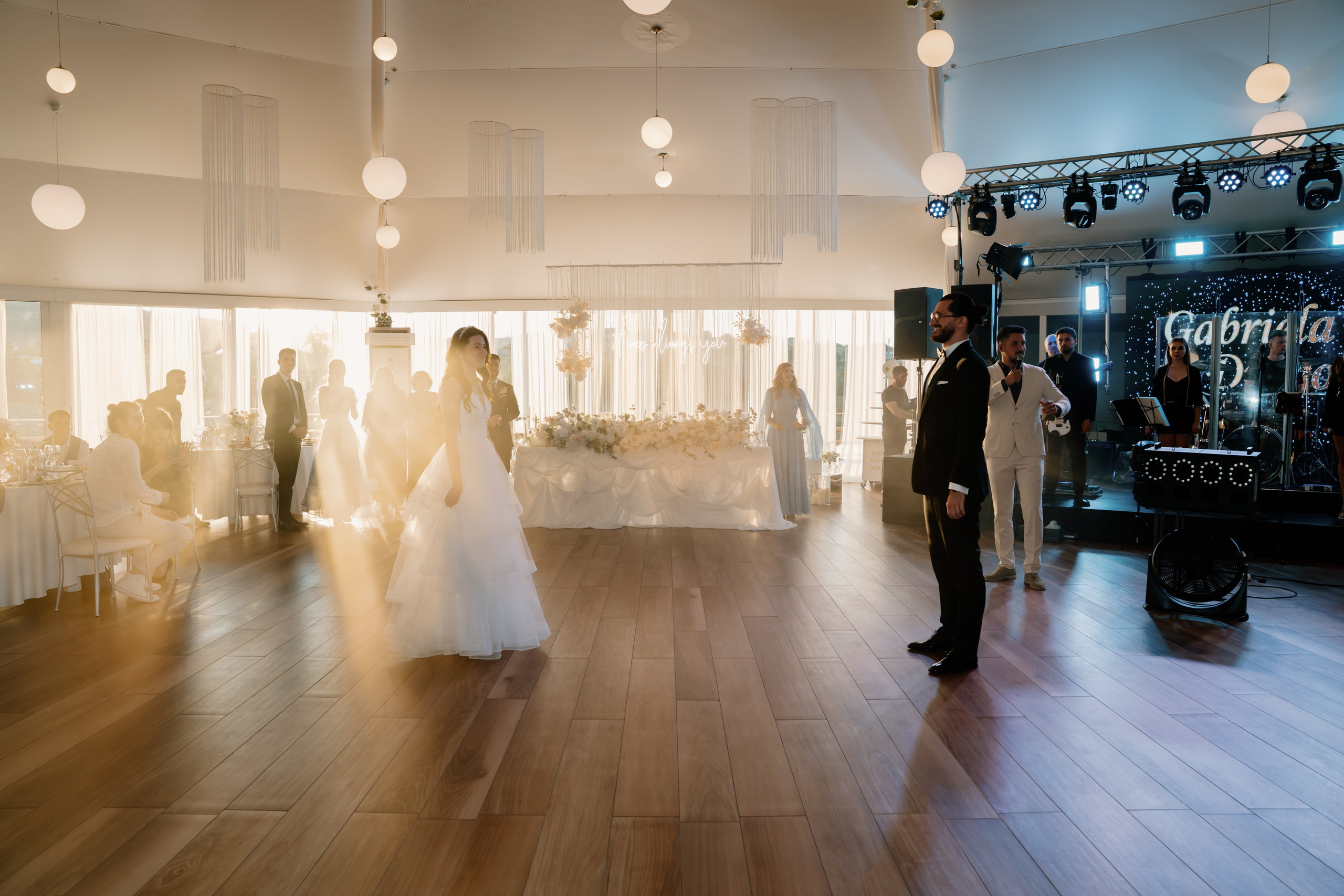 Gabriela & Dragos. Gabrielacojocariu.com