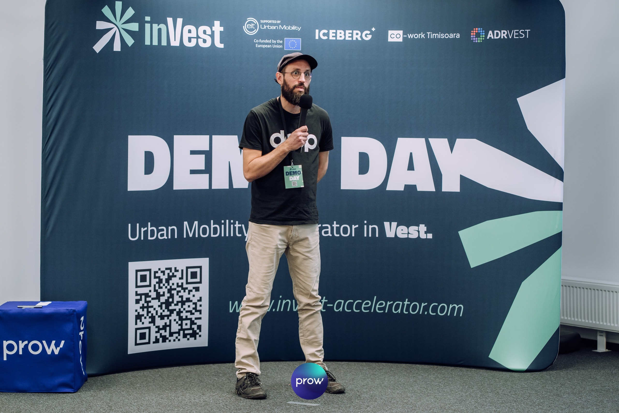 InVest DemoDay @ Cowork. Cozac Cristian Photographer