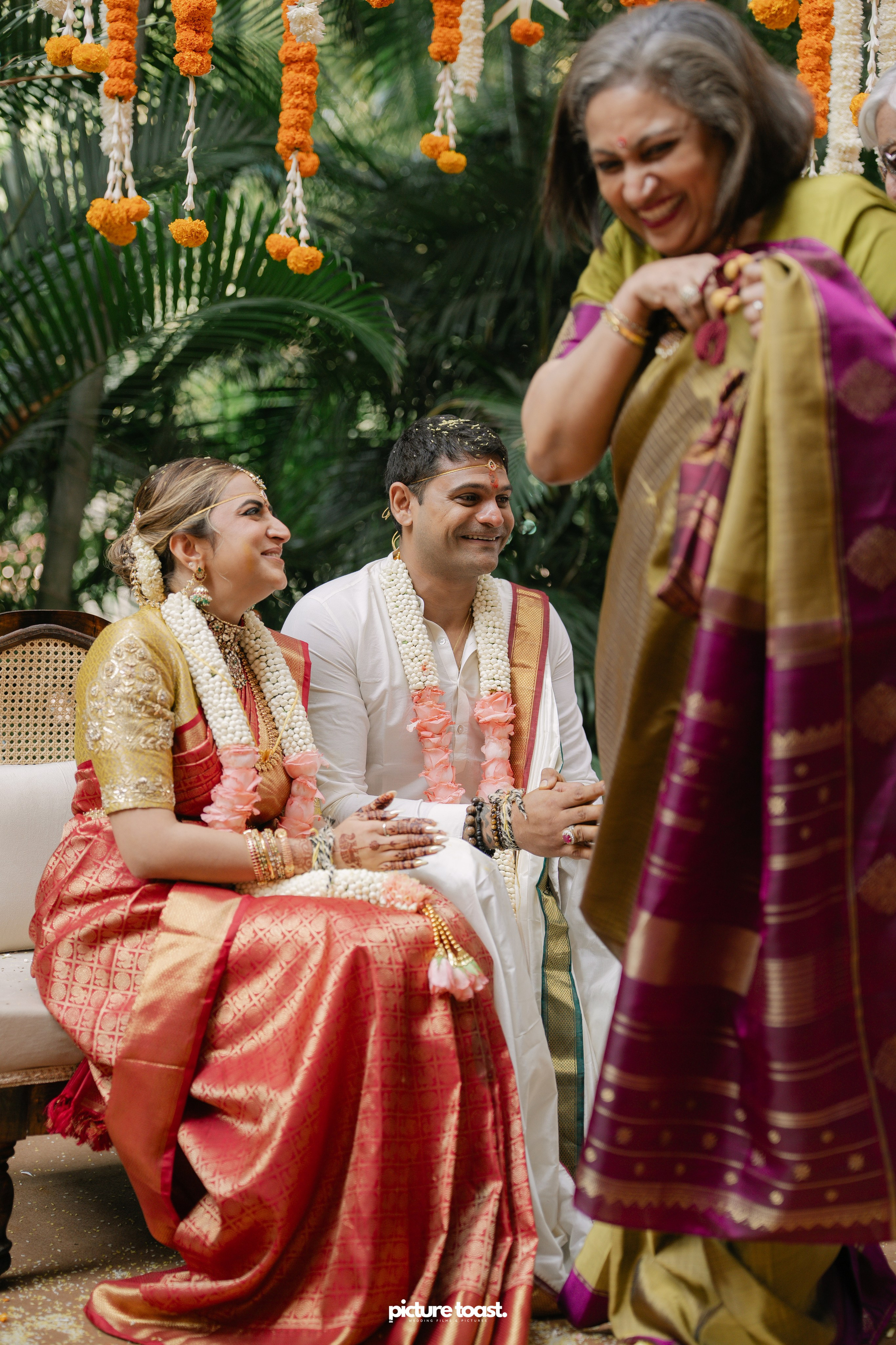 South Indian Wedding Ft. Aashna & Rajiv. Fine art Wedding Photographers in India & Canada