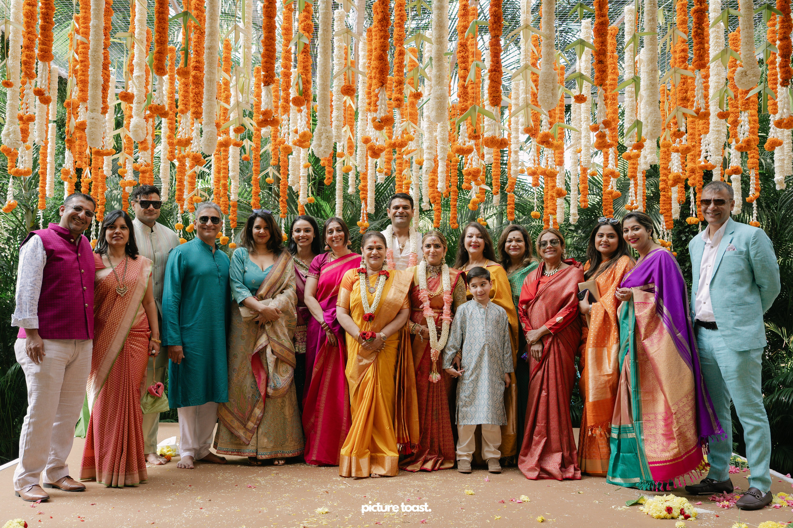 South Indian Wedding Ft. Aashna & Rajiv. Fine art Wedding Photographers in India & Canada