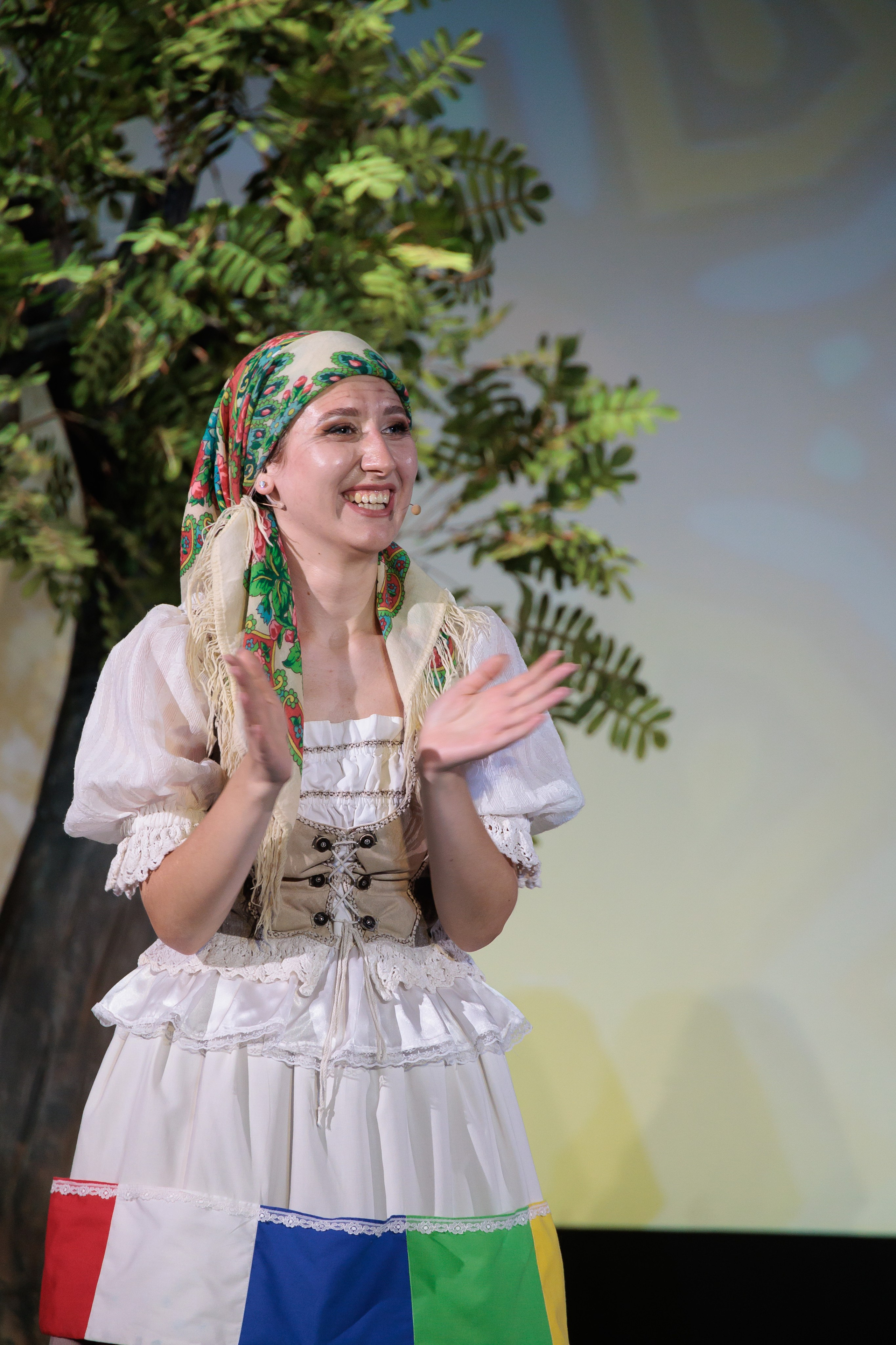 Clounella. Povestea Scufita rosie. ✔️ Фото Видео на свадьбы и крестины Молдова — Cinematic.md