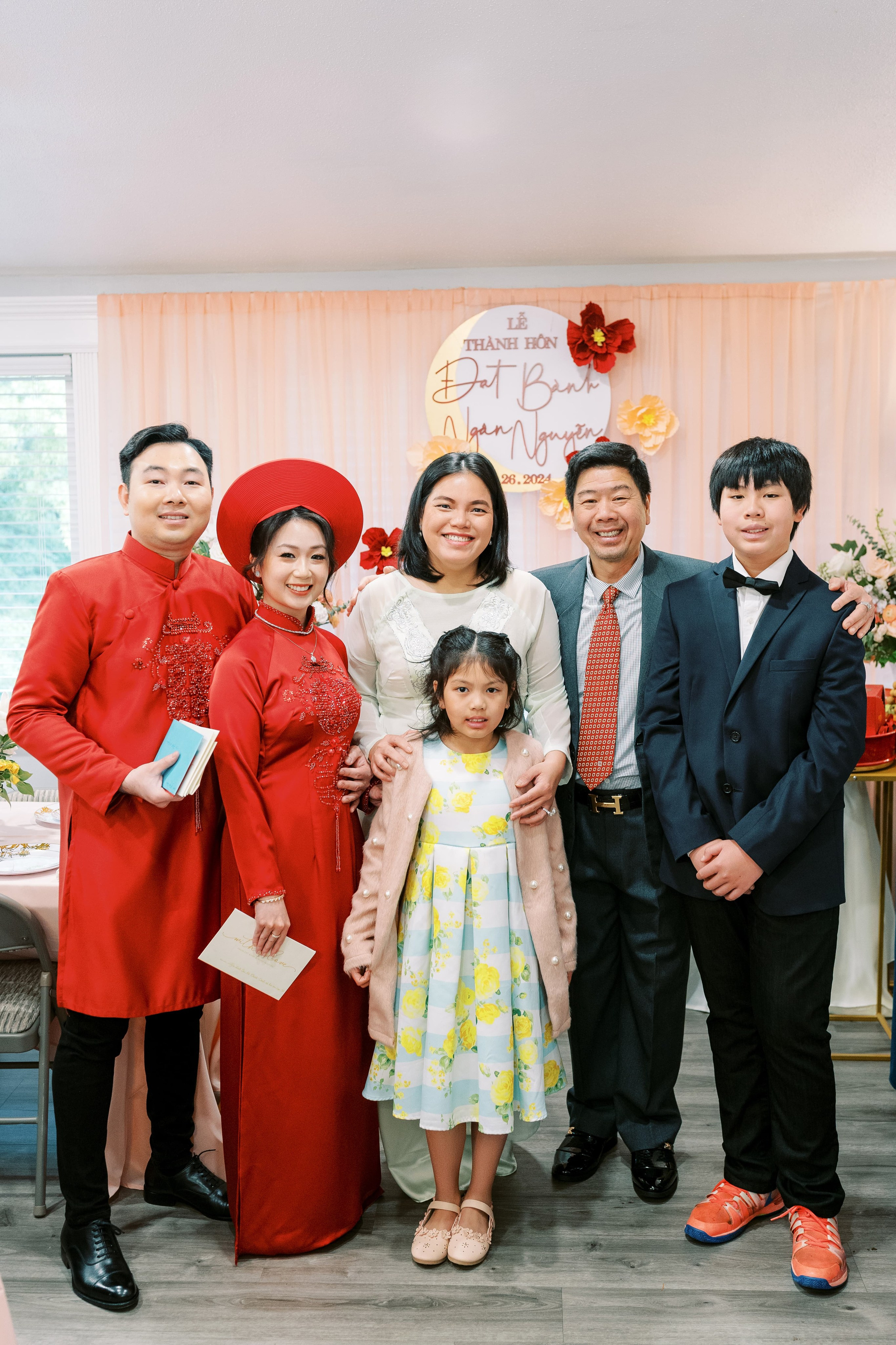 Vietnamese Tea Ceremony. Bellevue, WA. July 2024. EVAN ARISTOV WEDDING PHOTOGRAPHY — Seattle Wedding Photographer