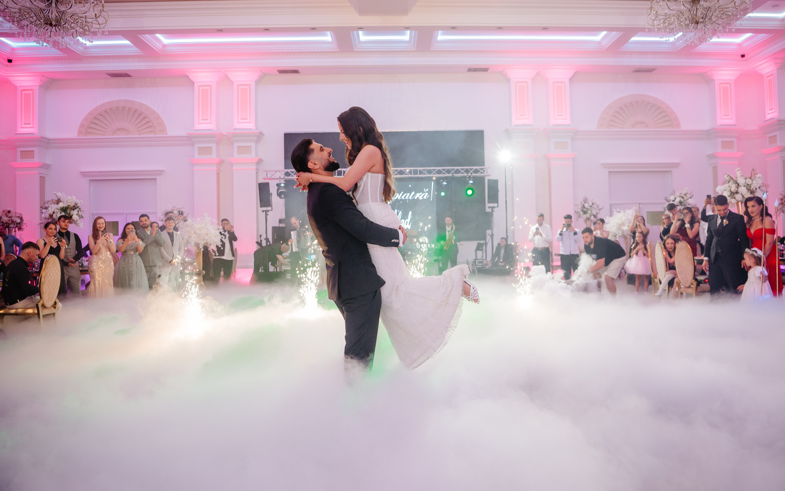🤎 A n d r e e a & V a d - Wedding Day Preview. Wedding & Family Photographer