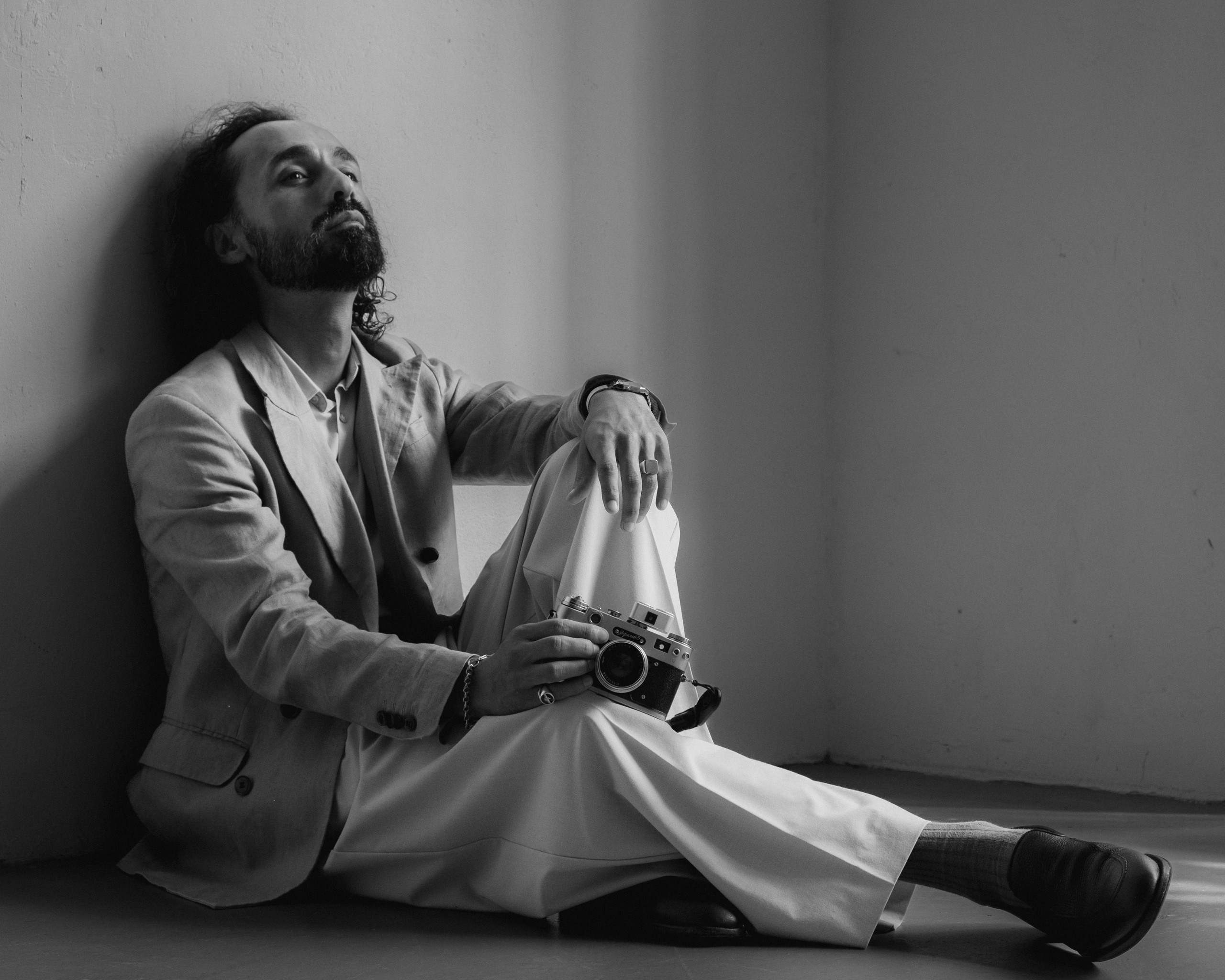 Male portrait. Professional photographer in Prague Valeriia Usoltseva