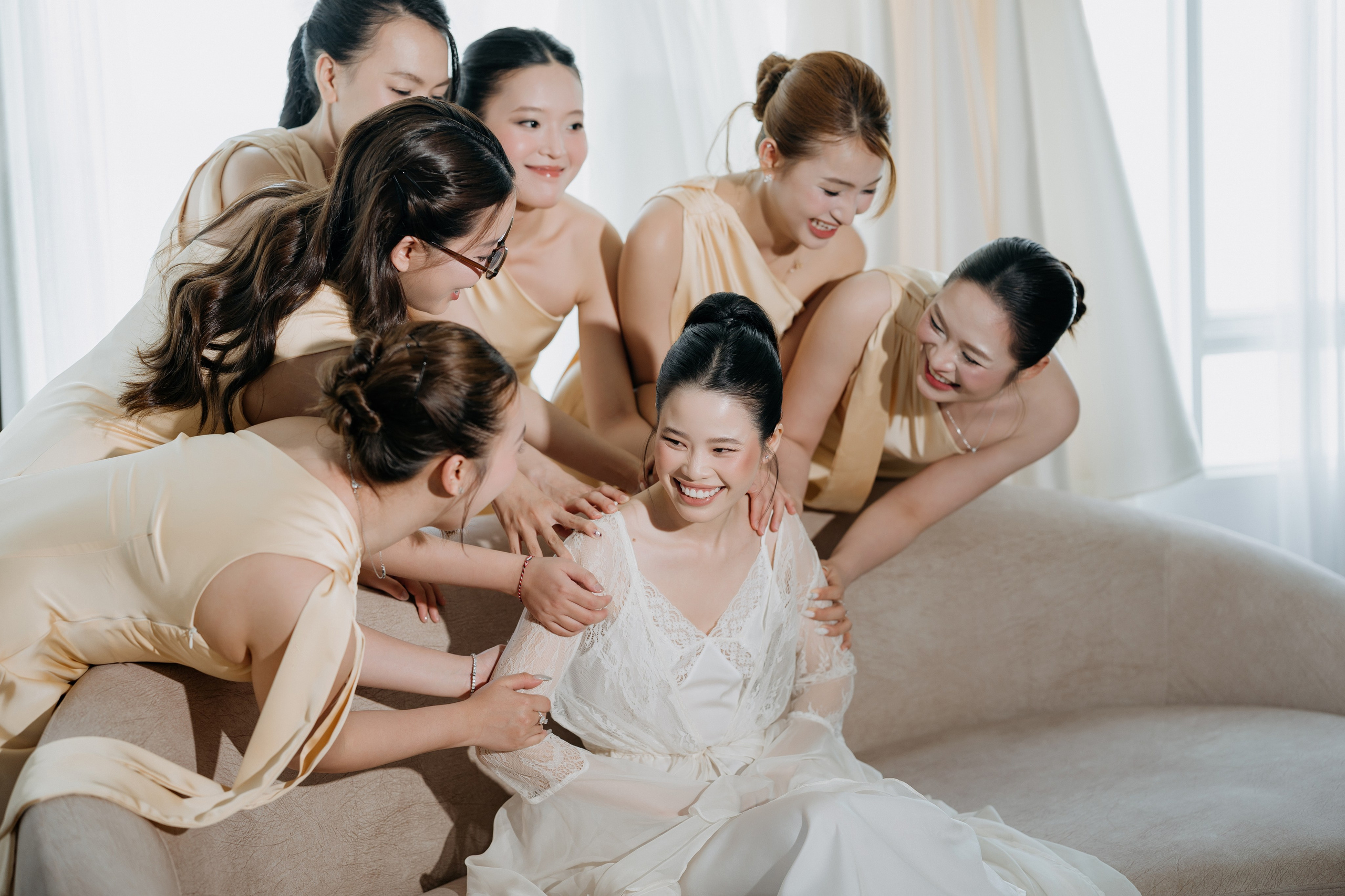 DIEU & THINH/Destination Wedding. Nhiếp ảnh gia đám cưới hàng đầu tại Thành Phố Hồ Chí Minh
