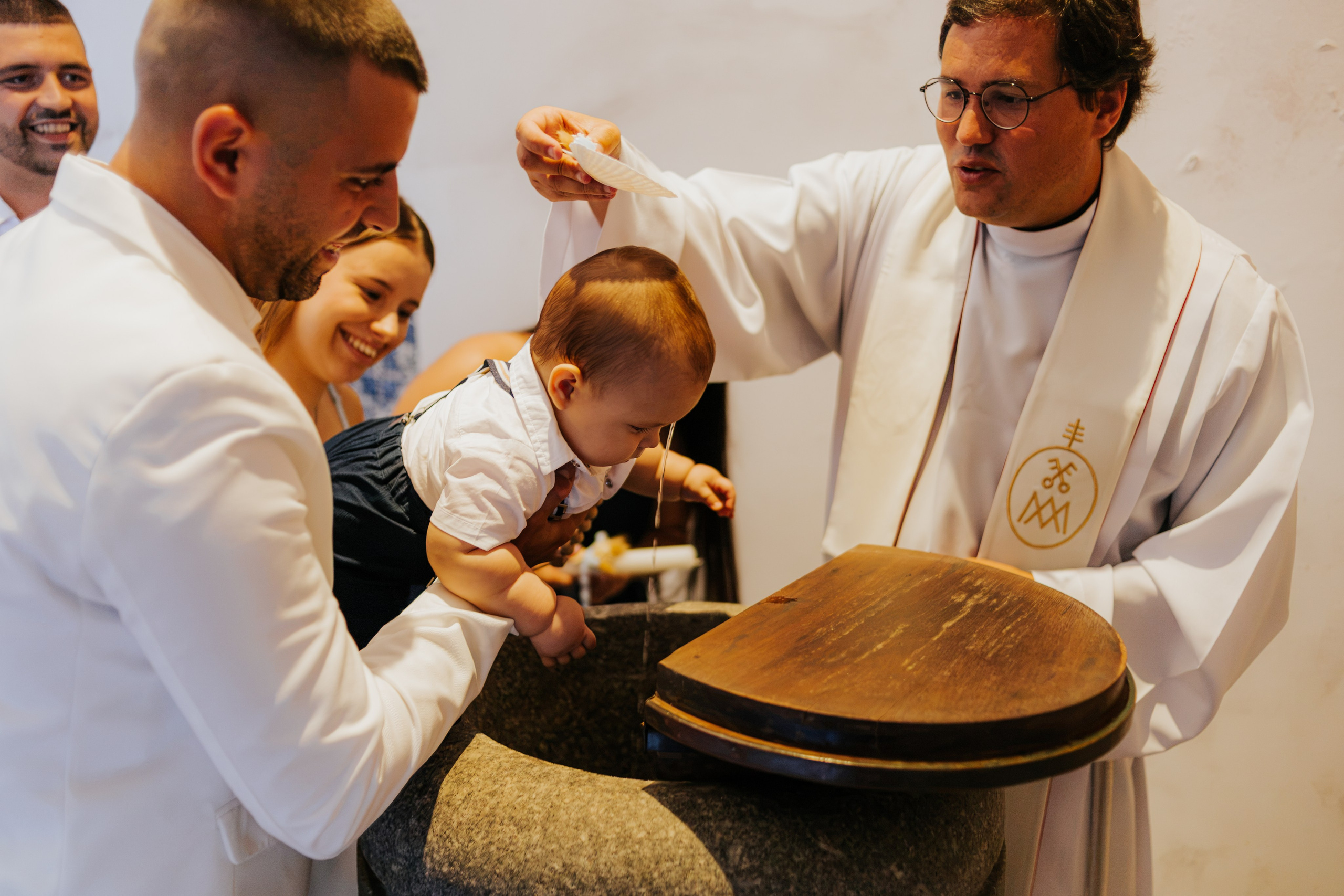 Batizado Santiago. Blendo Philipe | Wedding & Portrait Photographer in Porto