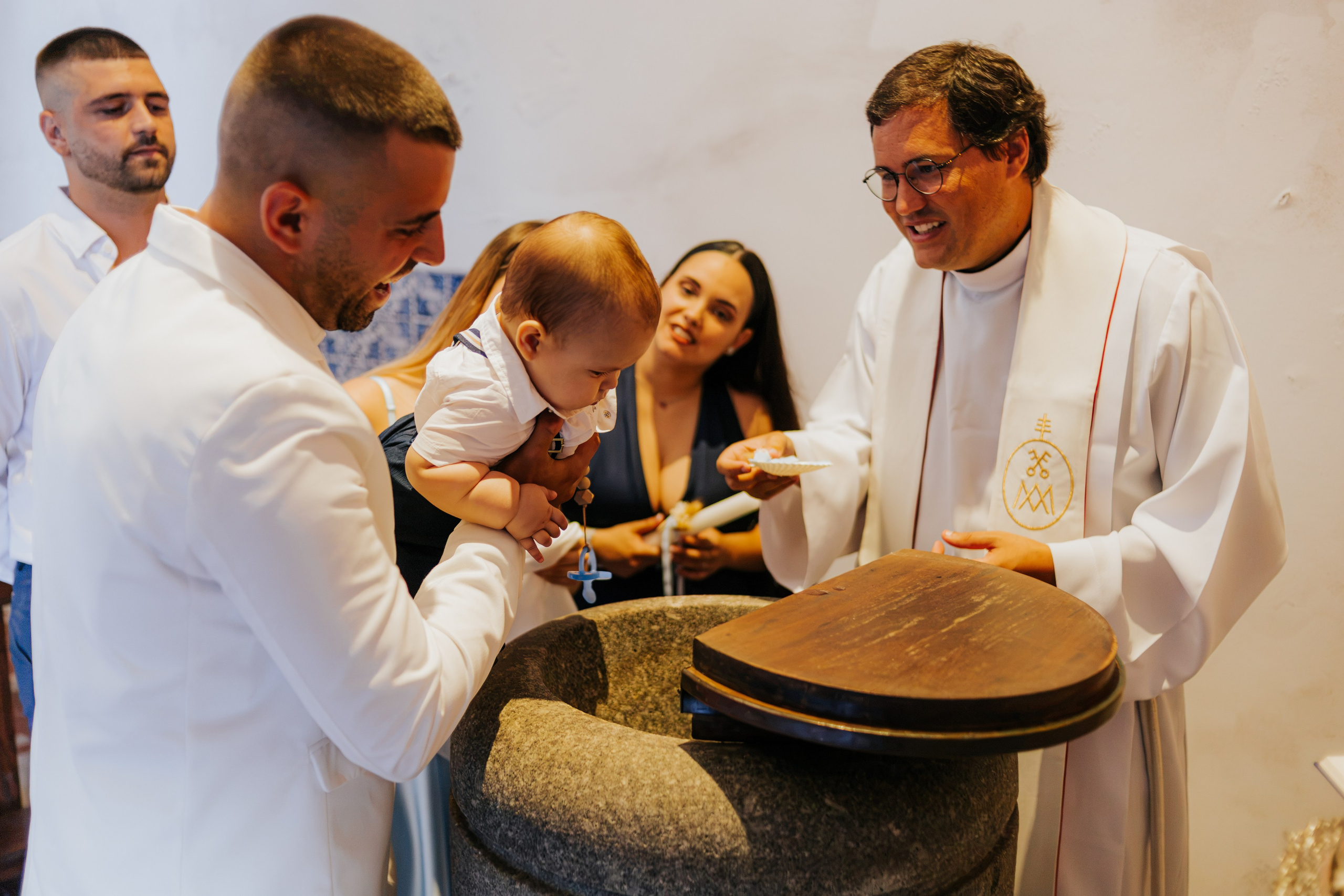 Batizado Santiago. Blendo Philipe | Wedding & Portrait Photographer in Porto