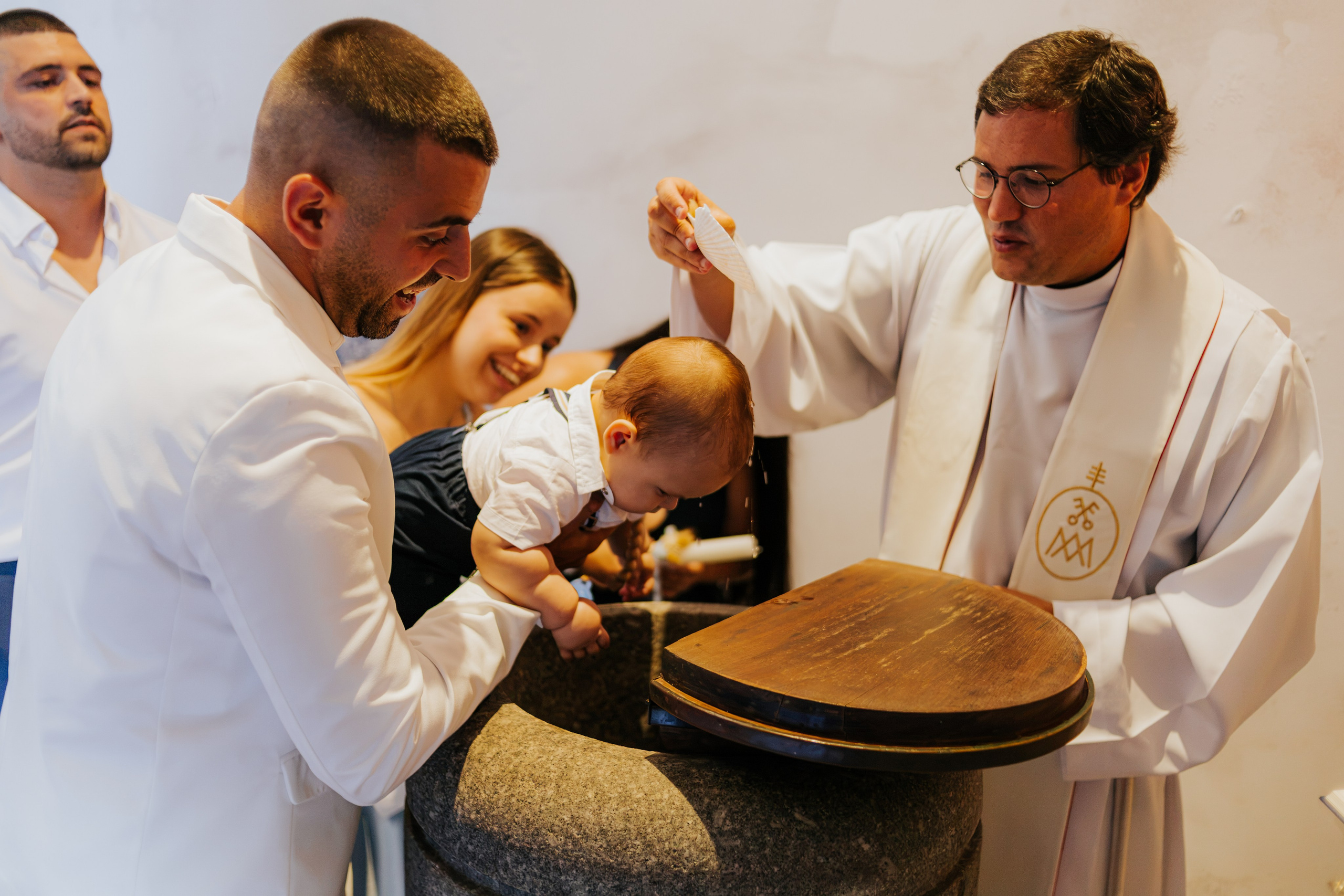 Batizado Santiago. Blendo Philipe | Wedding & Portrait Photographer in Porto