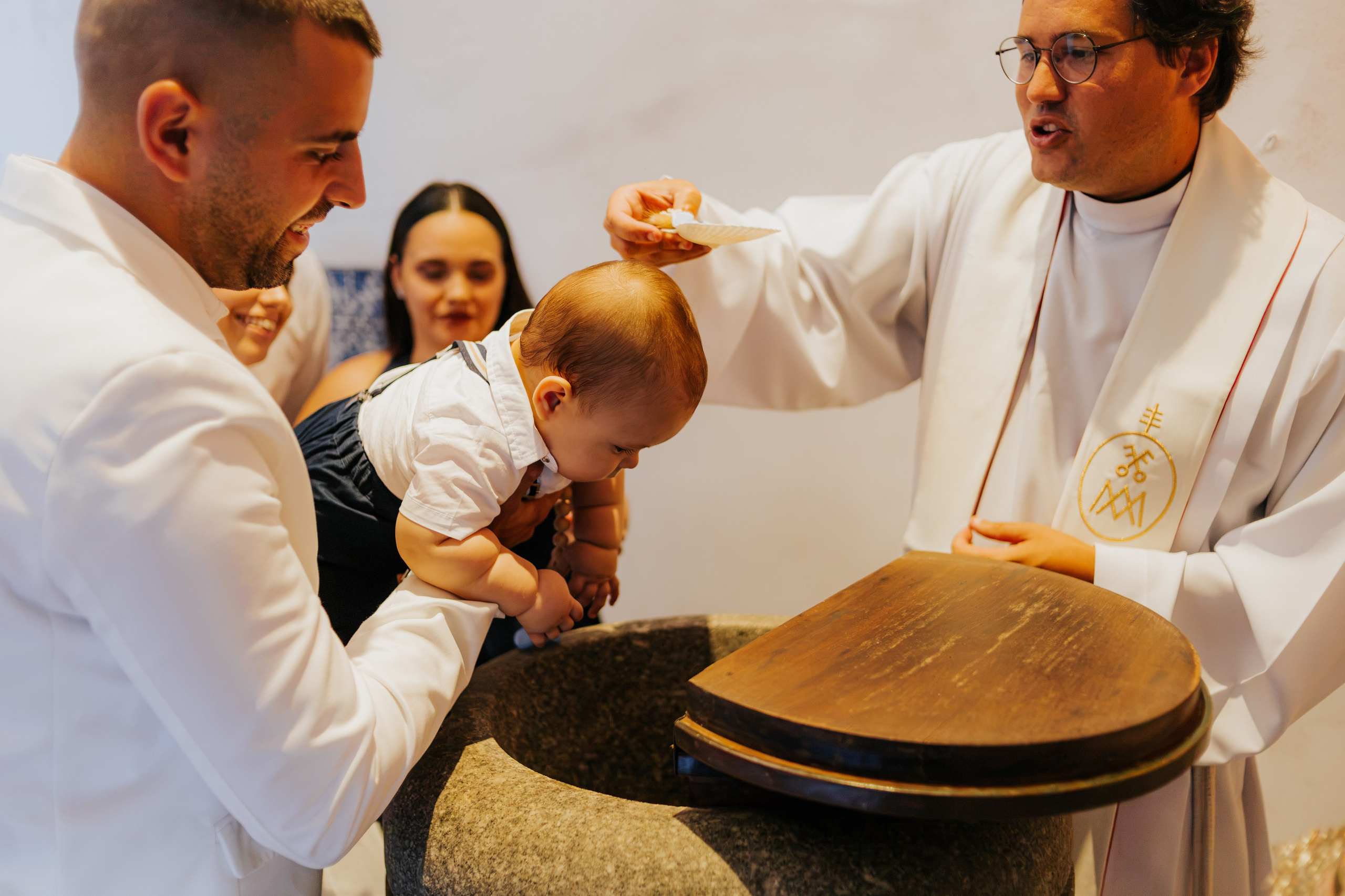 Batizado Santiago. Blendo Philipe | Wedding & Portrait Photographer in Porto