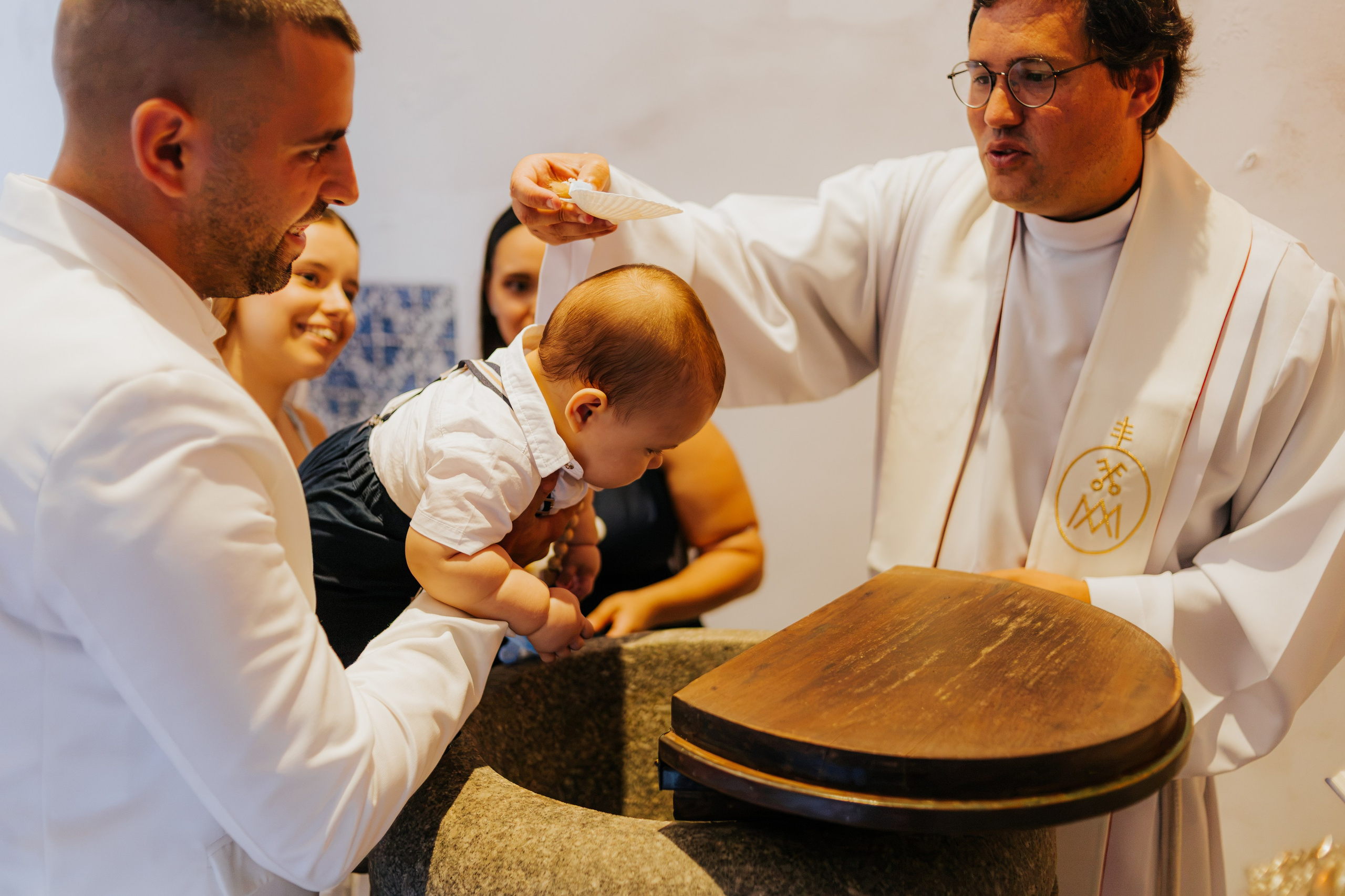 Batizado Santiago. Blendo Philipe | Wedding & Portrait Photographer in Porto