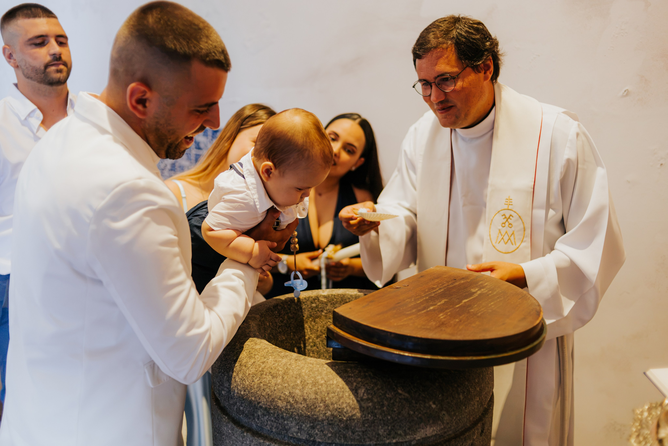 Batizado Santiago. Blendo Philipe | Wedding & Portrait Photographer in Porto
