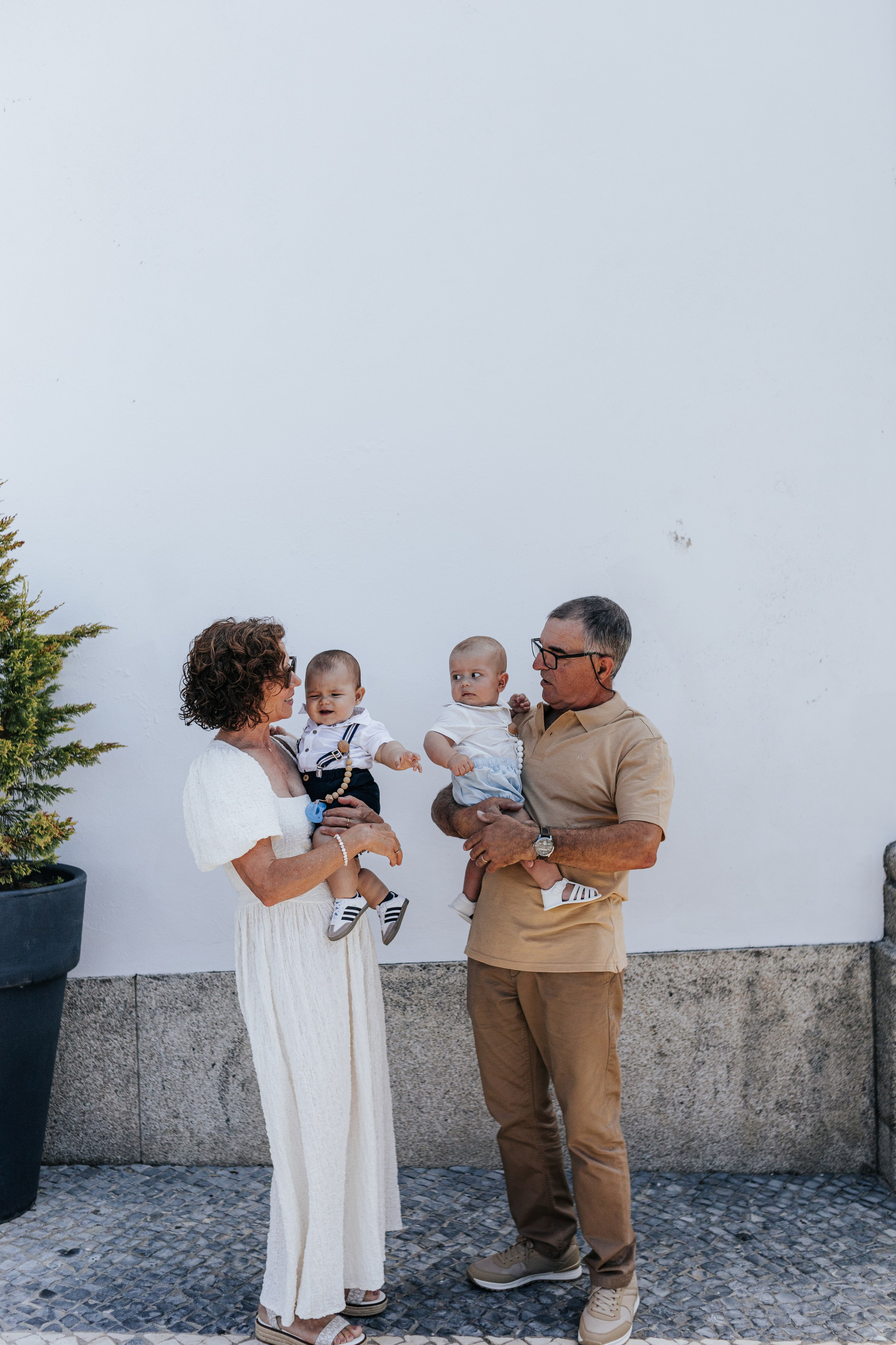 Batizado Santiago. Blendo Philipe | Wedding & Portrait Photographer in Porto