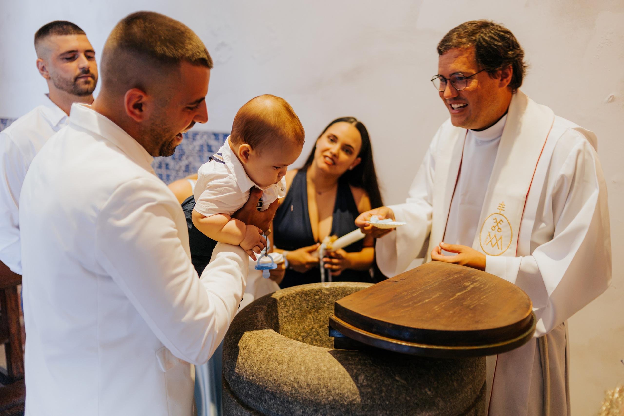 Batizado Santiago. Blendo Philipe | Wedding & Portrait Photographer in Porto