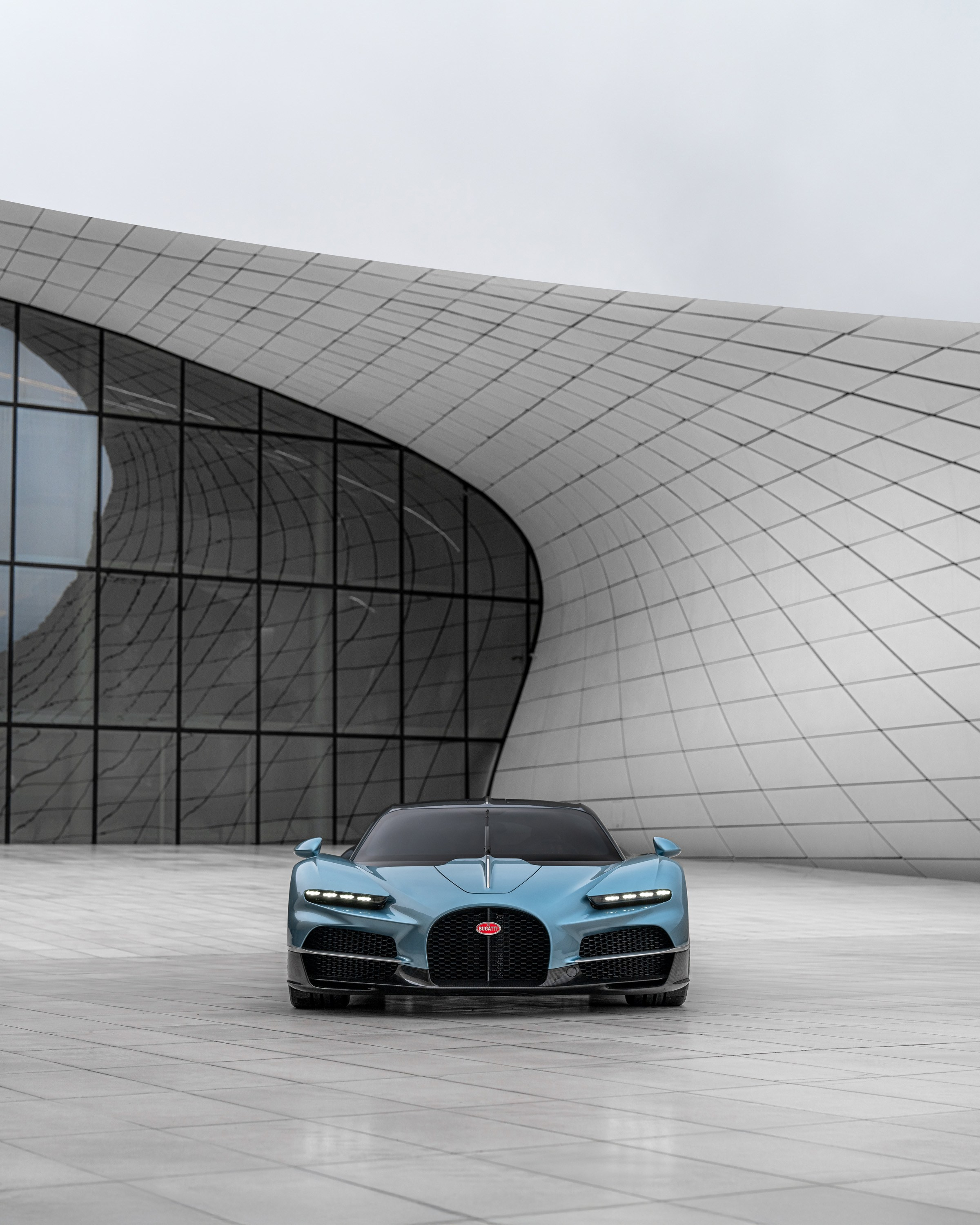BUGATTI. WORLDWIDE COMMERCIAL AUTOMOTIVE PHOTOGRAPHER