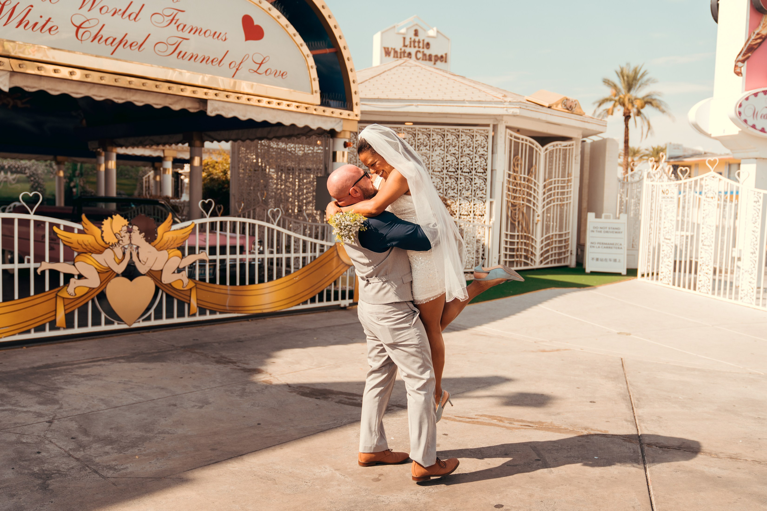 Josh&Christine. Wedding & elopement photographer Viktoriya Kravtsov. Las Vegas