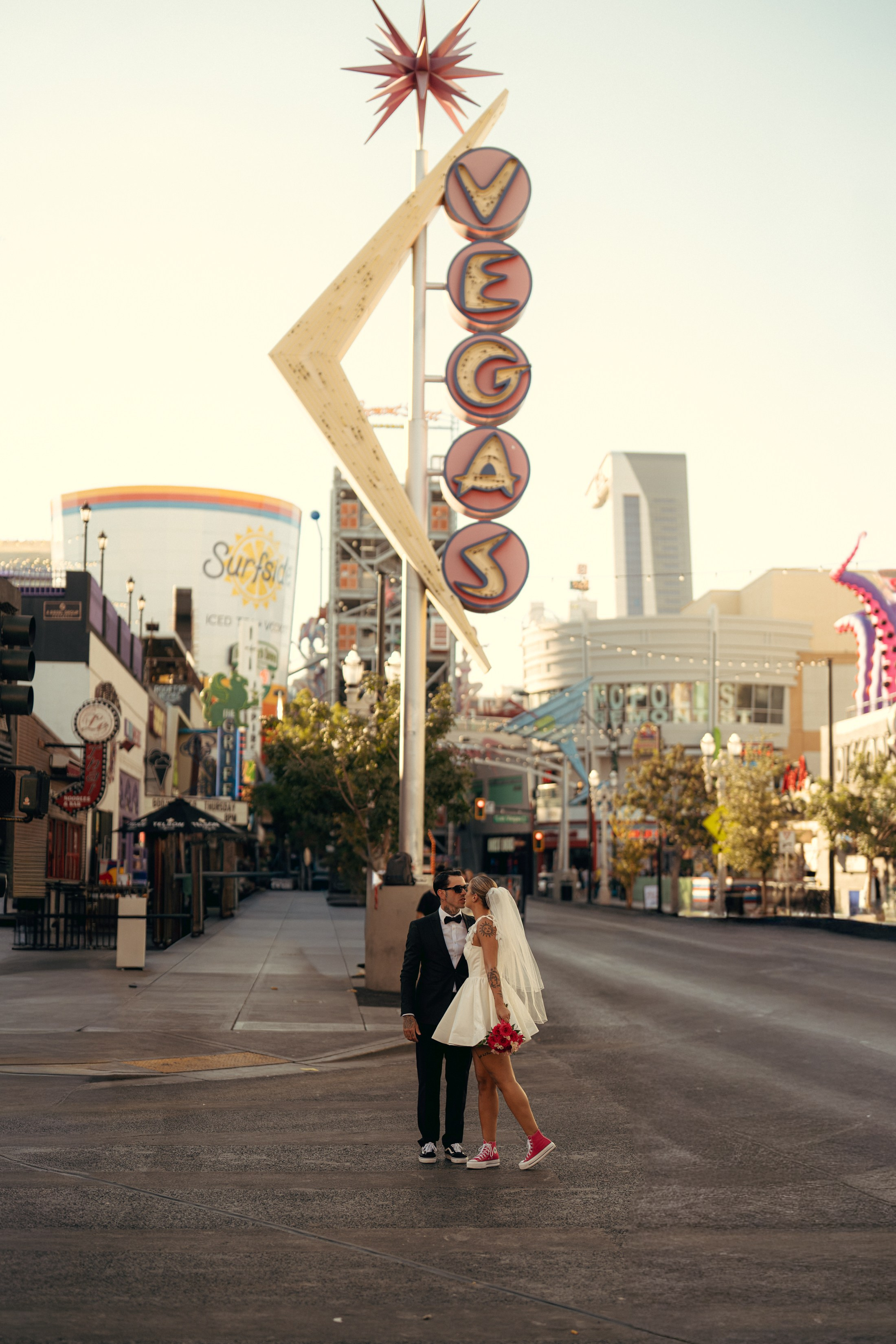 Klara&Marsel. Wedding & elopement photographer Viktoriya Kravtsov. Las Vegas