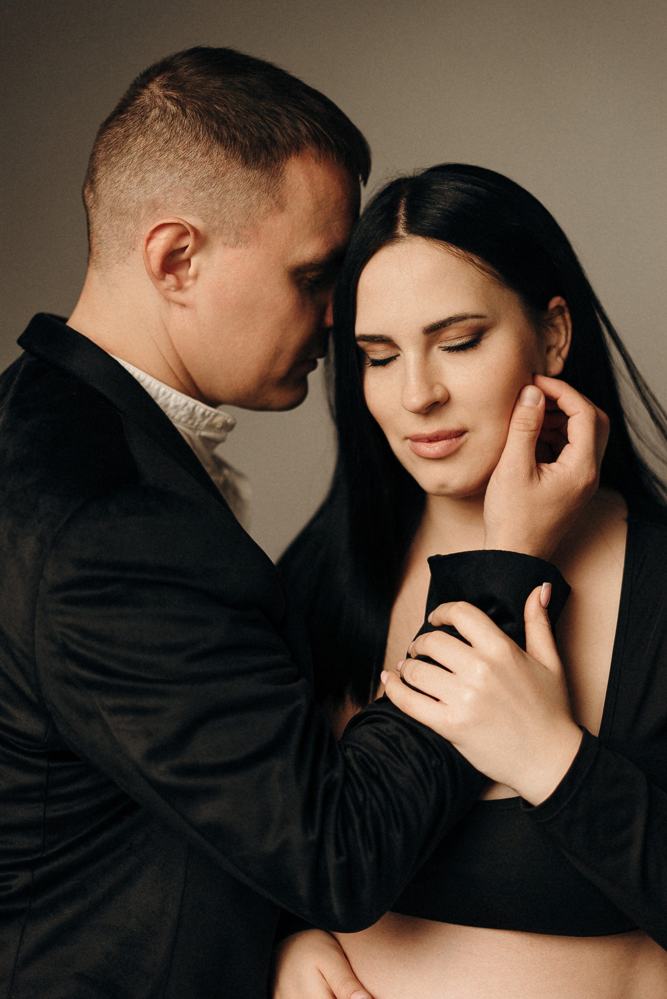 Фотосессия беременности на закате у Камня Афродиты | Maternity photoshoot at Aphrodite’s Rock. Портретный и семейный фотограф в Лимассоле Кипр Анна Руссу