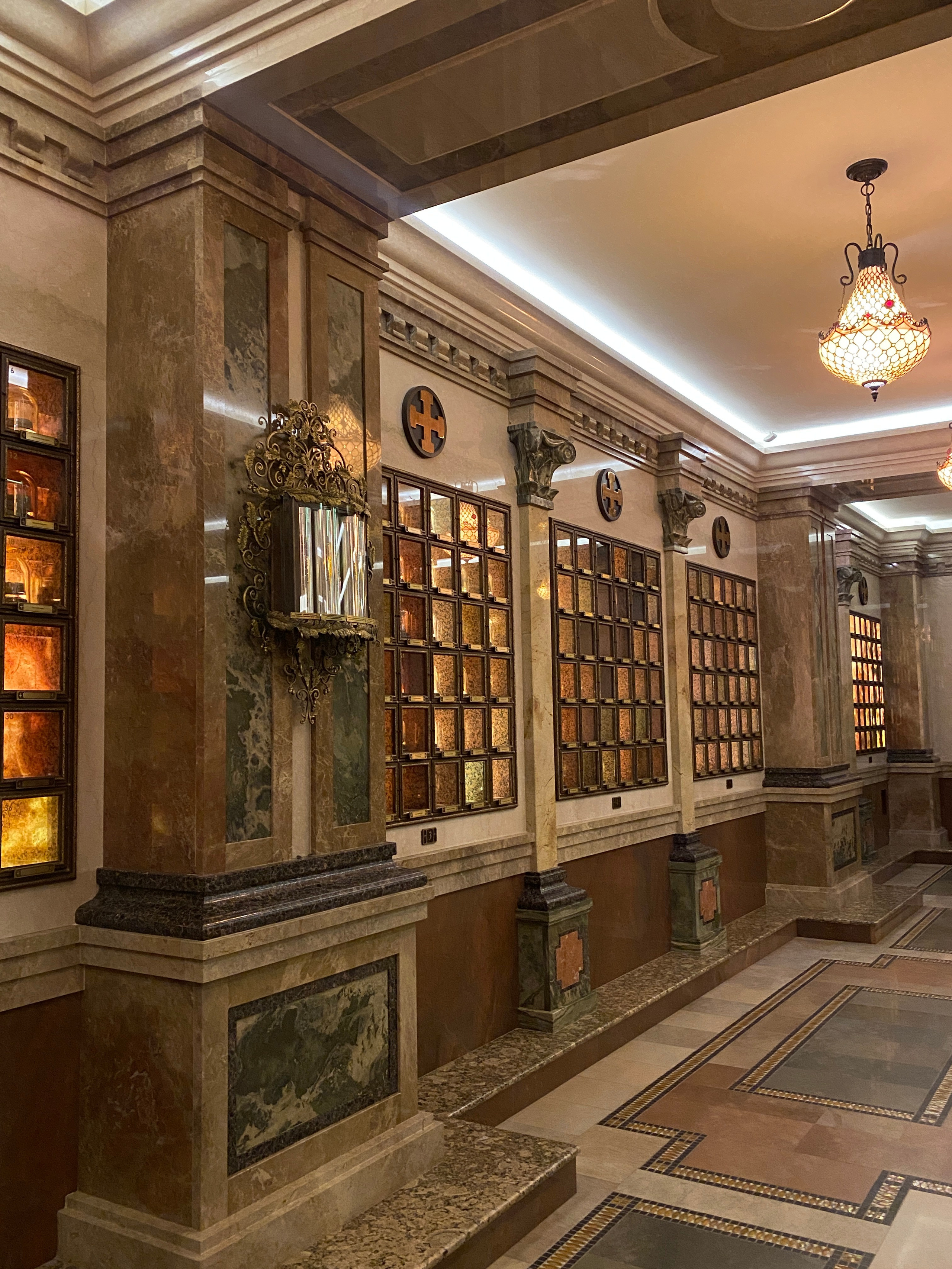 Вместилище Капсул с частичками земли с воинских захоронений. Скульптор кузнец Мария Тарлецкая