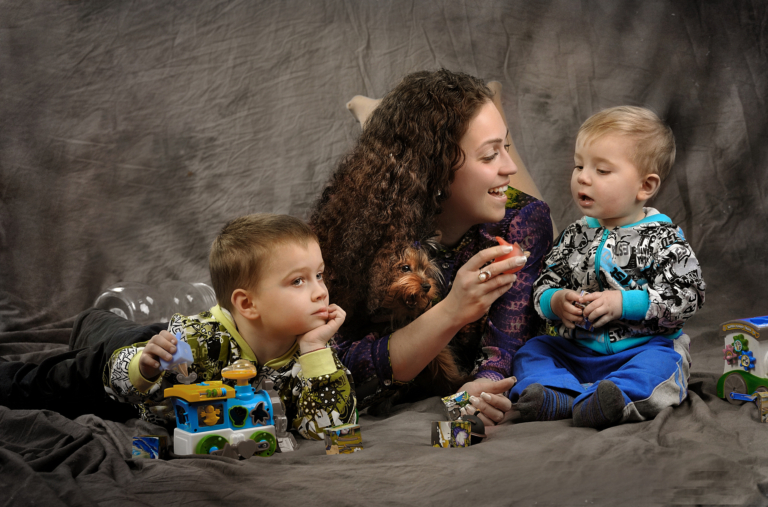 FAMILY AND CHILDREN'S PHOTOSESSIONS. Фотограф в Лионе. Фотограф в Гренобле. Фотограф Ницца. Фотограф во Франции Юрий Шинкаревский