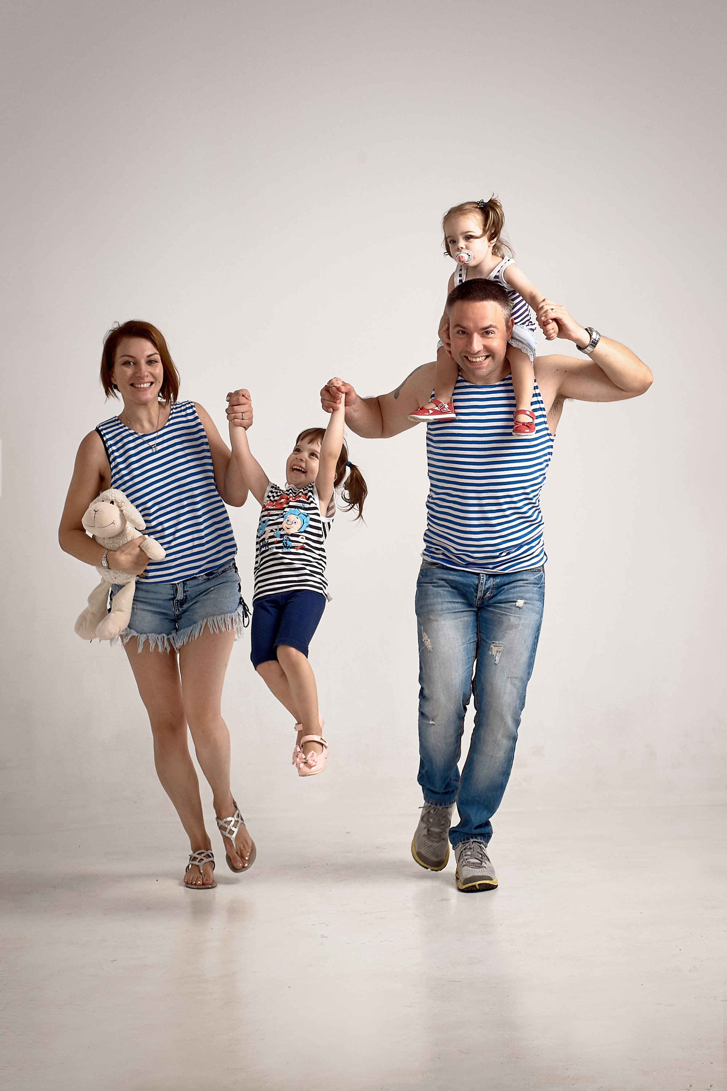 FAMILY AND CHILDREN'S PHOTOSESSIONS. Фотограф в Лионе. Фотограф в Гренобле. Фотограф Ницца. Фотограф во Франции Юрий Шинкаревский