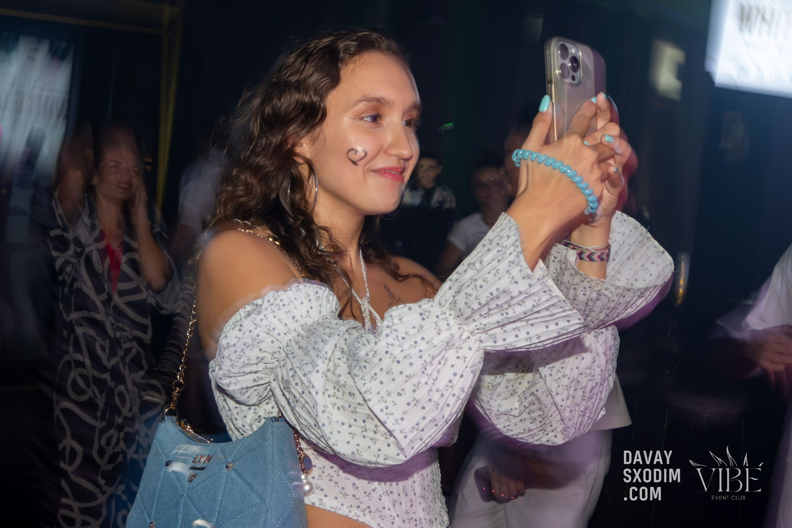 Вечеринка White Out | Фоторепортаж | Видеорепортаж | Афиша | DAVAYSXODIM.com PHUKET. АФИША|ФОТОРЕПОРТАЖИ|ИВЕНТЫ|ПХУКЕТ