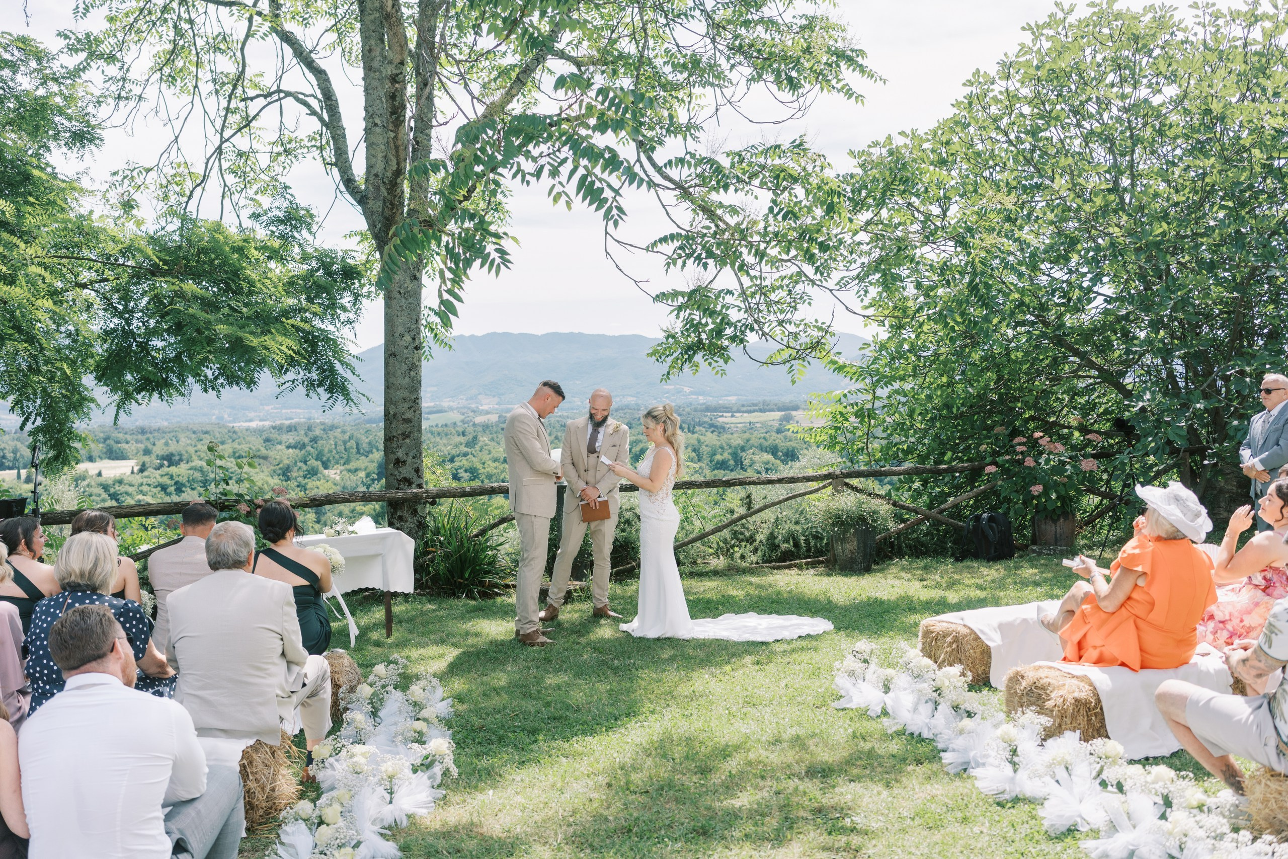 Hannah & Sam, Tuscany, II Poggio alle Ville. StudioHappyMoment — Fine Art Wedding Photographer in Italy, France, Spain & Finland