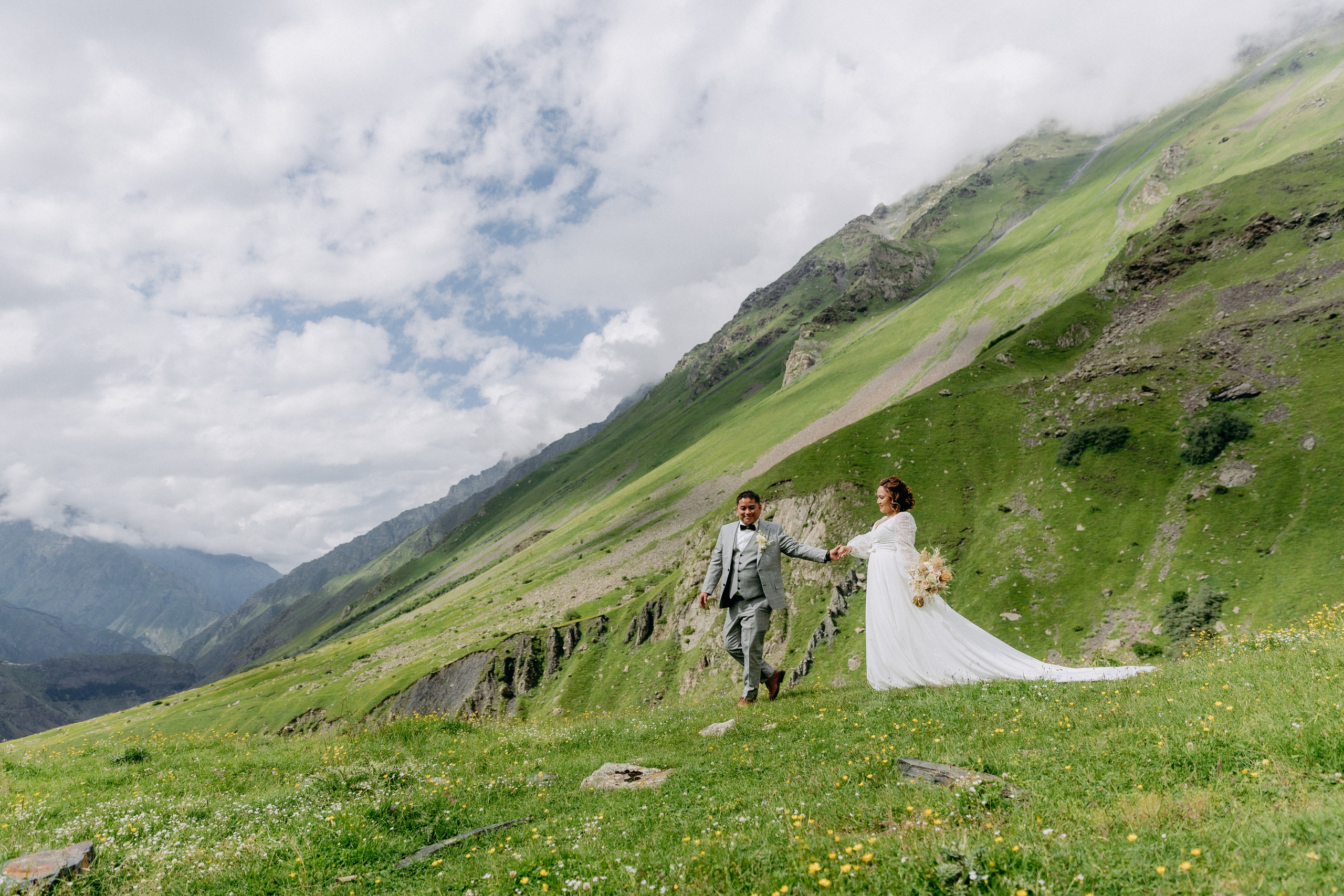 Kazbegi (3,5 hours from Tbilisi)/Казбеги (3,5 часа от Тбилиси). Photographer Anna Nazarenko
