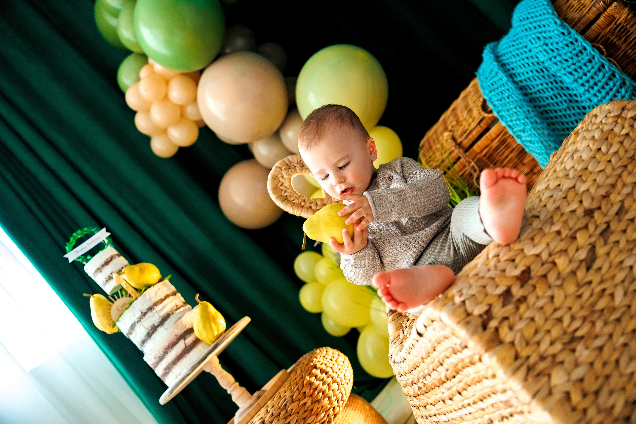 Фотосесия за първа годинка. Фотограф Ирина Йотова