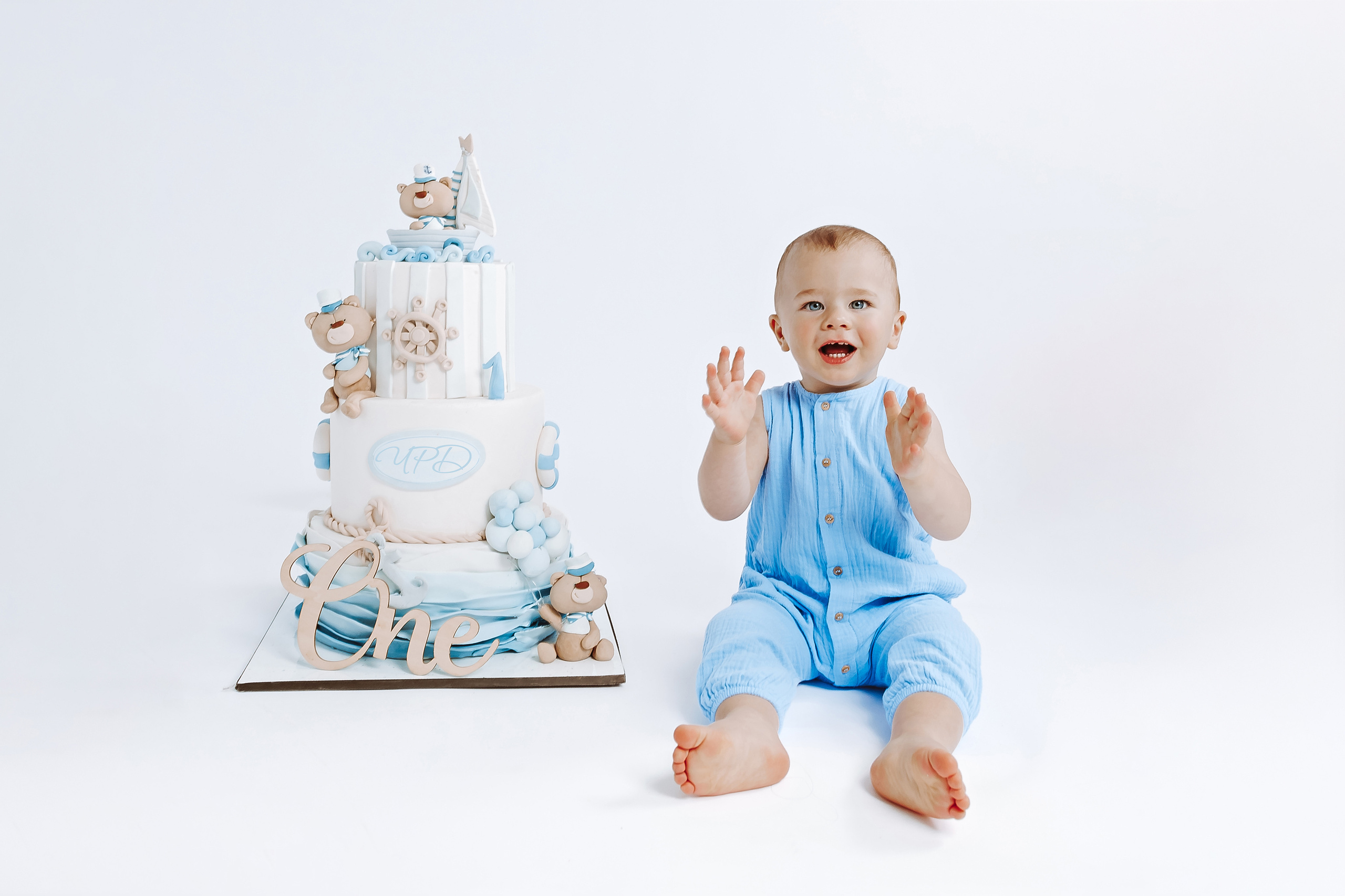 Фотосесия за първа годинка. Фотограф Ирина Йотова