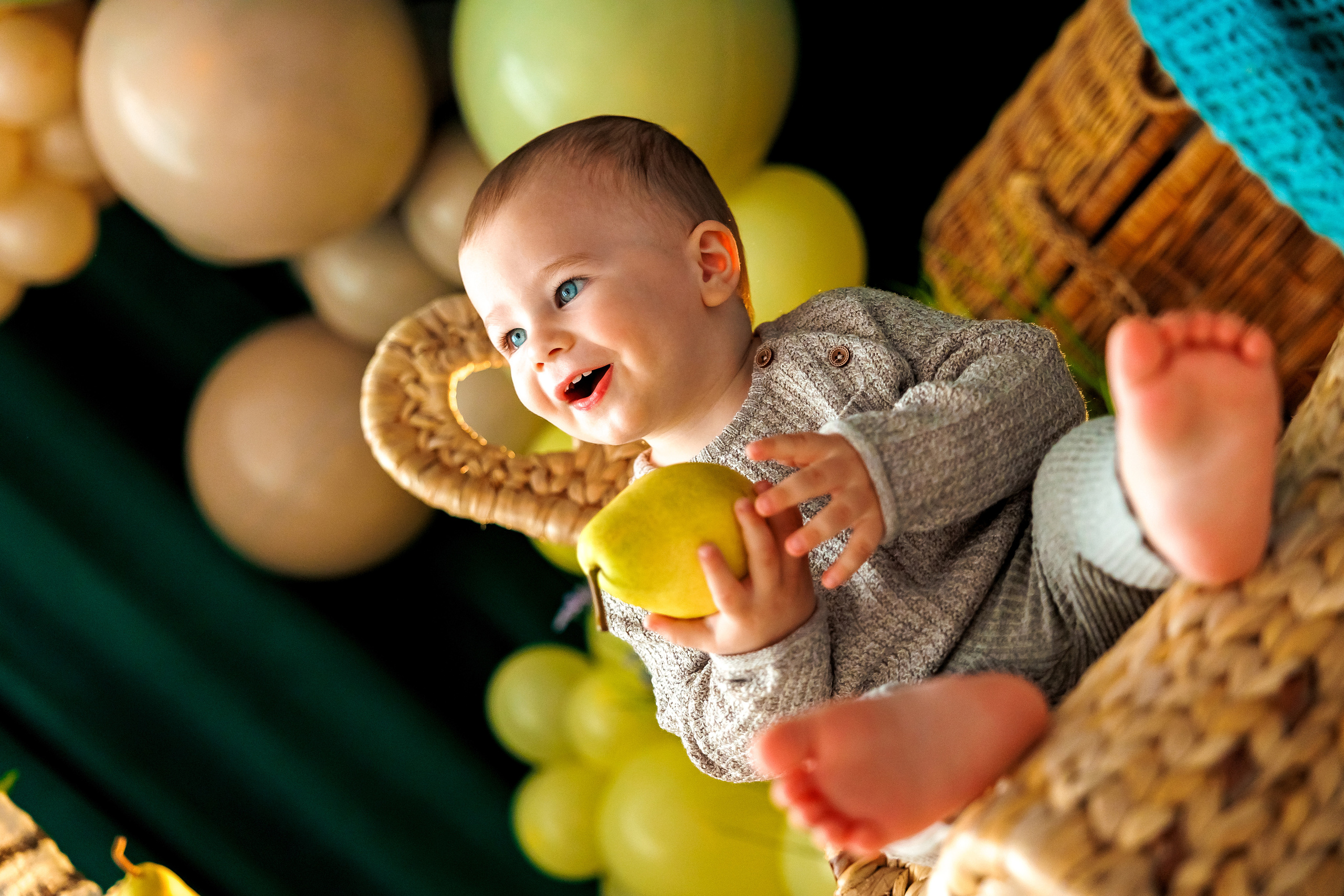 Фотосесия за първа годинка. Фотограф Ирина Йотова