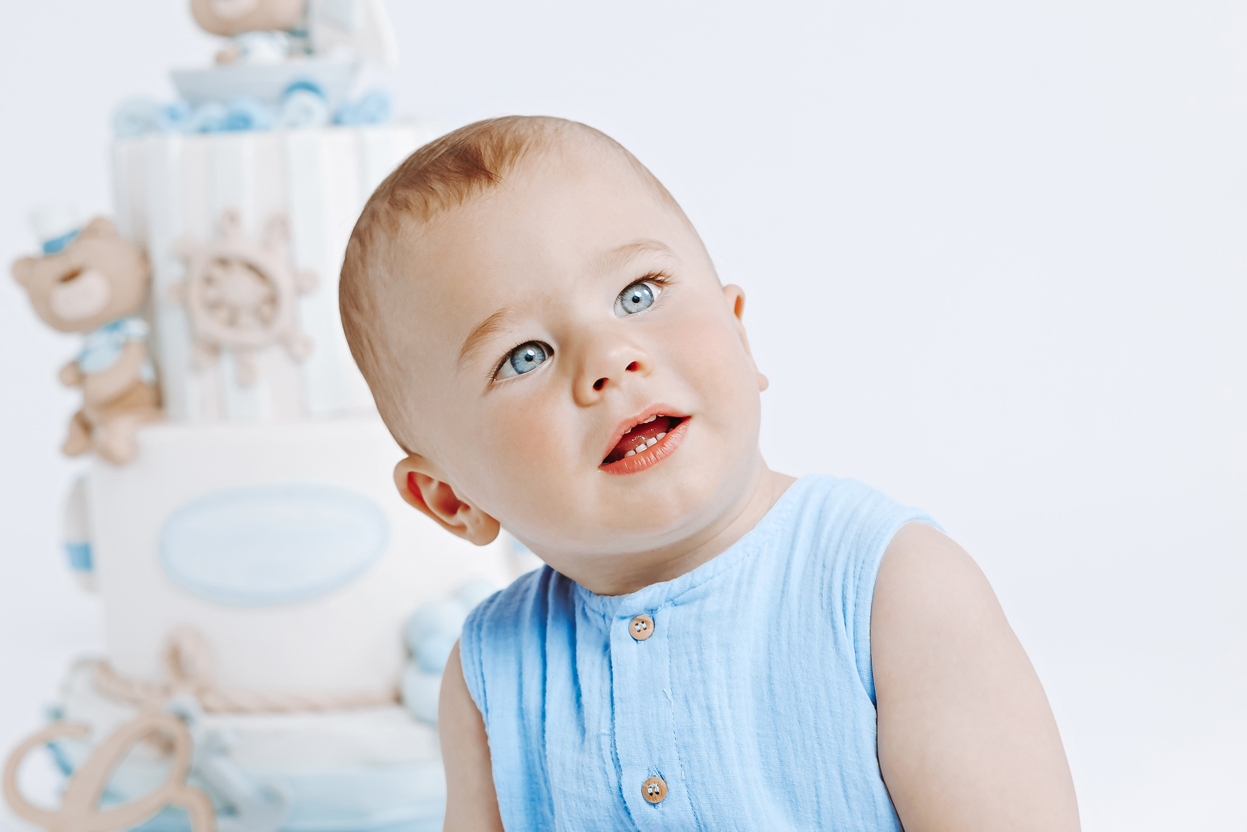 Фотосесия за първа годинка. Фотограф Ирина Йотова