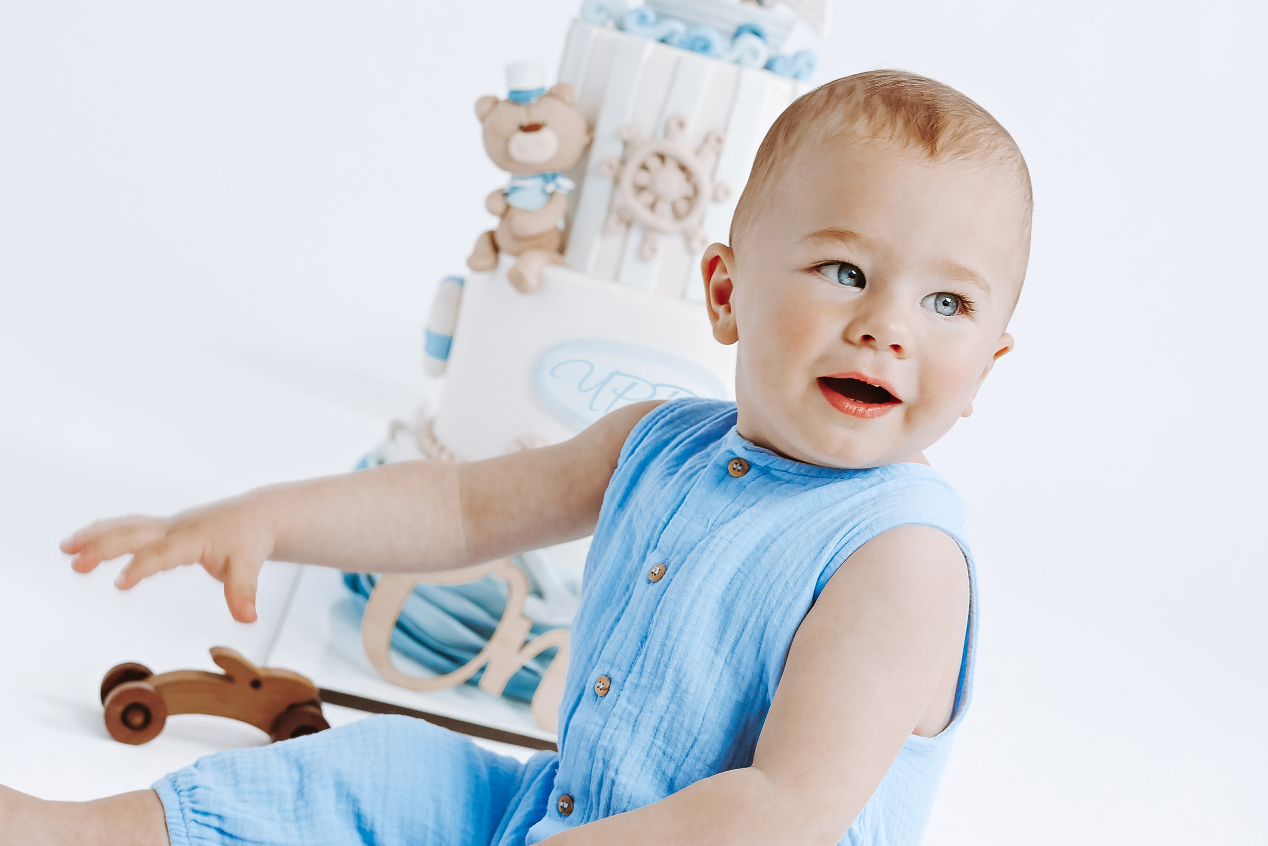 Фотосесия за първа годинка. Фотограф Ирина Йотова