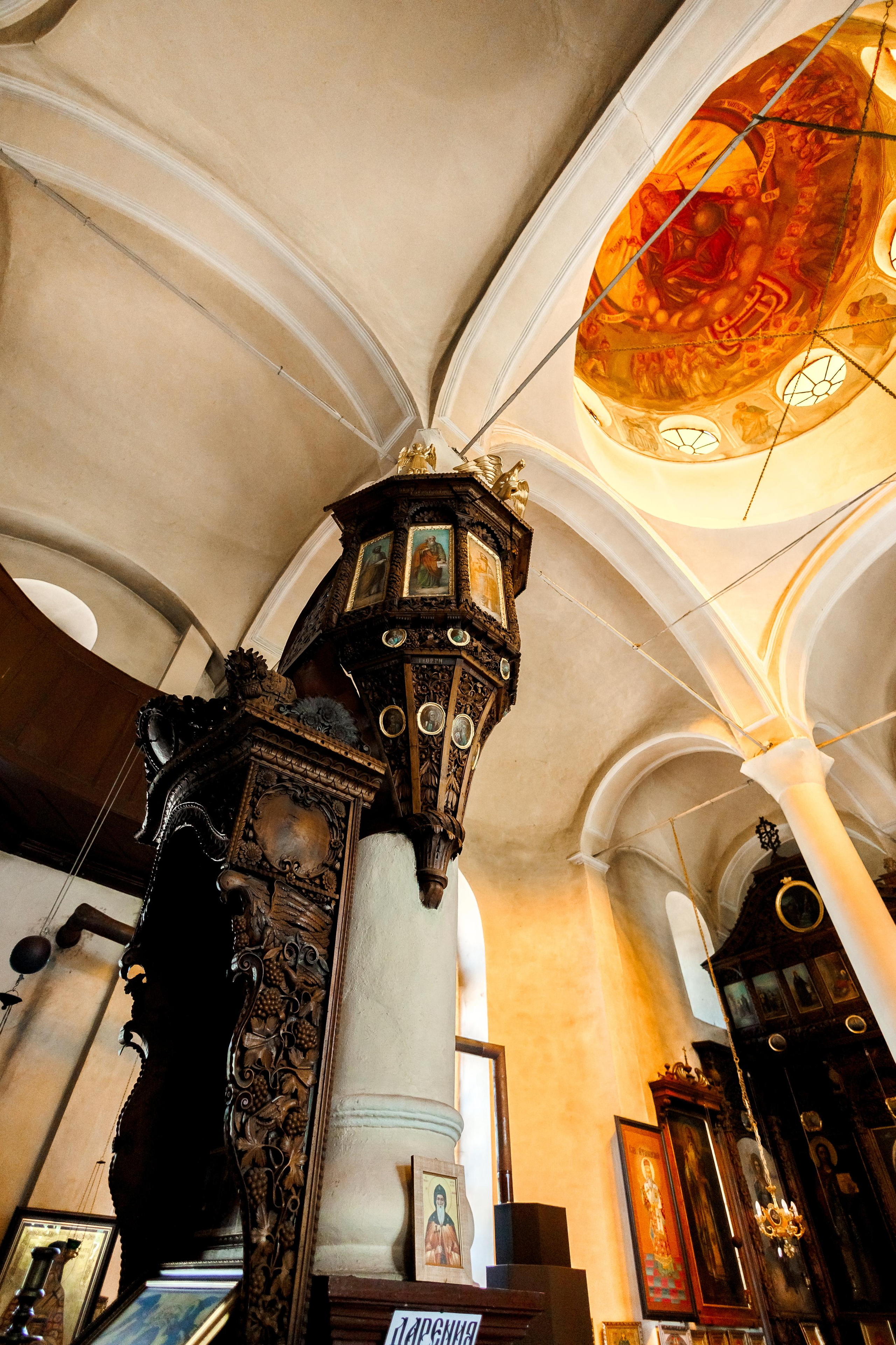 Ц. Йоан Богослов- Карнобат. Фотограф Ирина Йотова