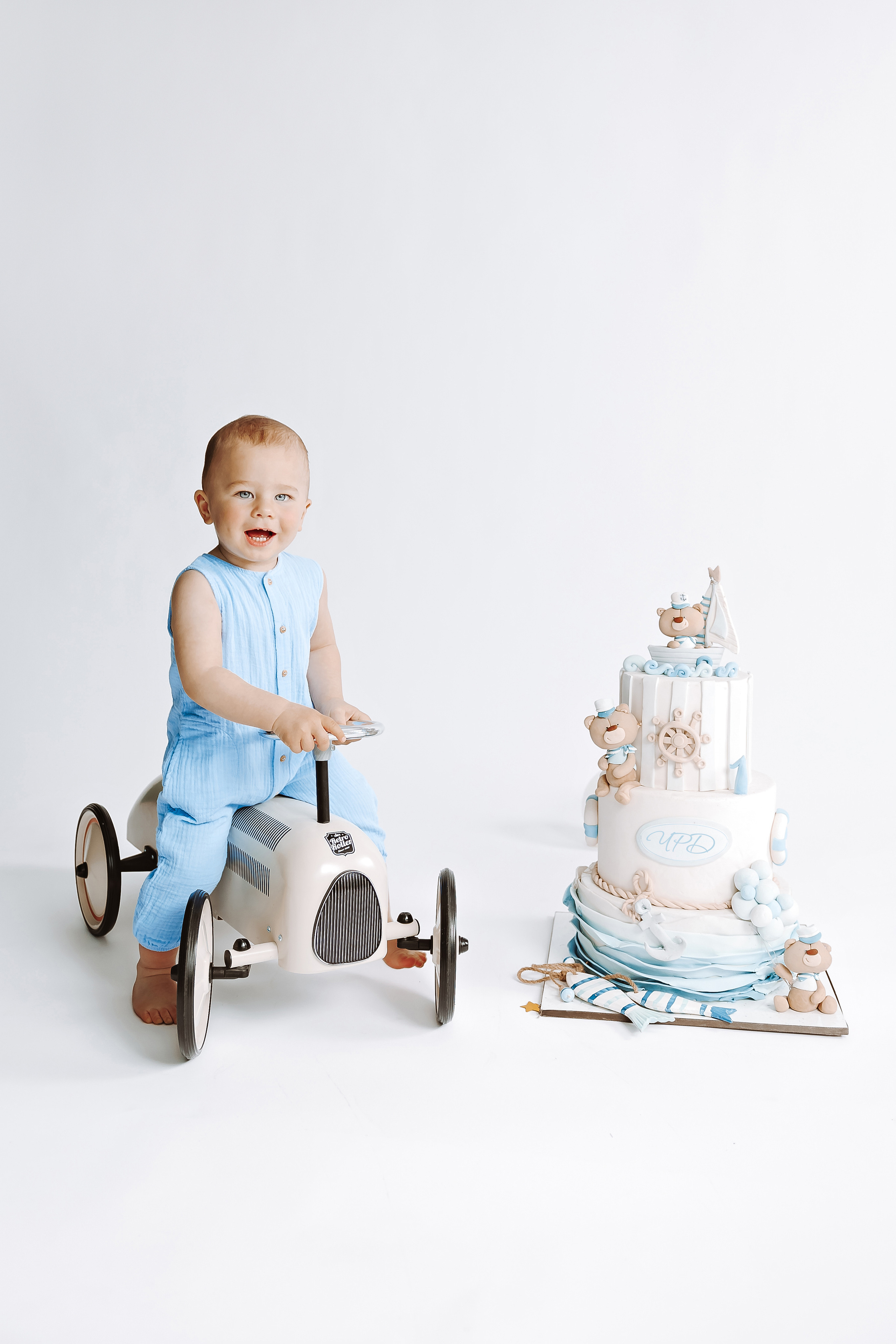 Фотосесия за първа годинка. Фотограф Ирина Йотова