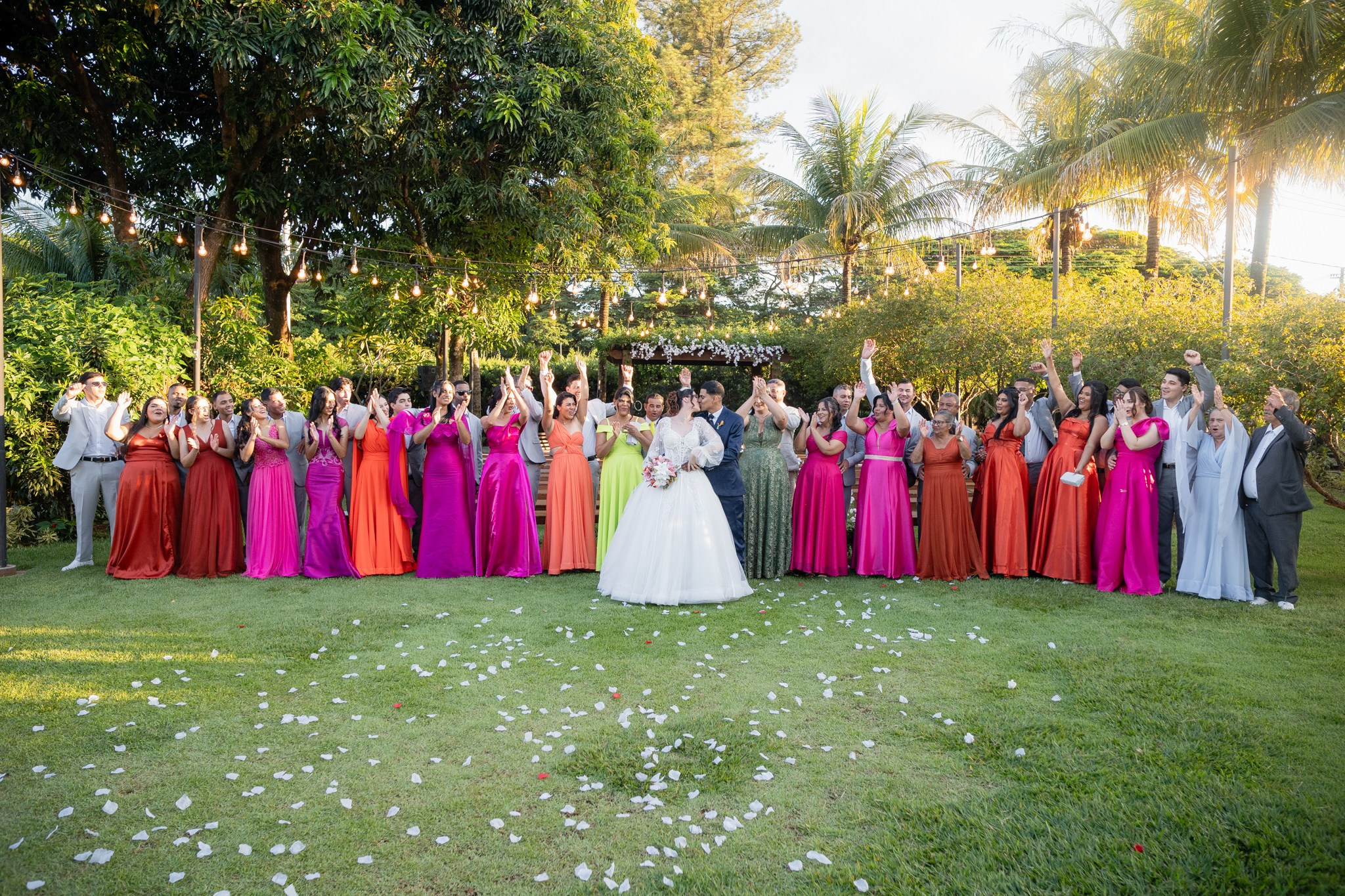 Larissa & Vinicius — Espaço Faveral / Aararaquara. Robson Colaço
